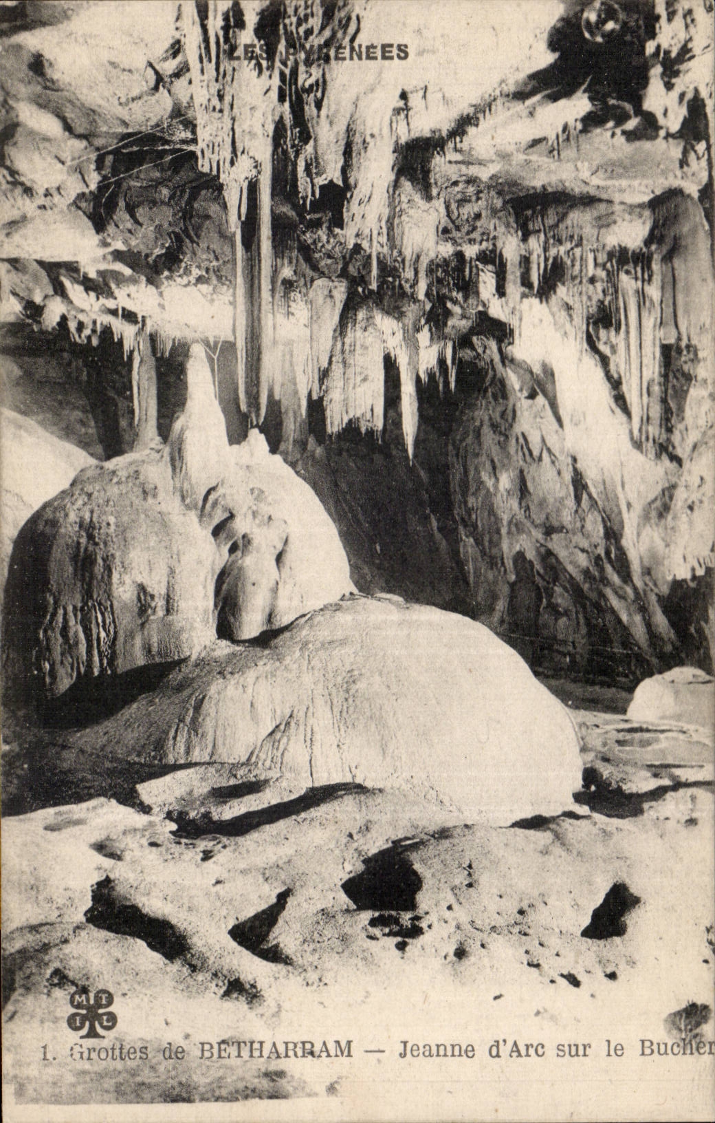 CPA Caves of Betharram Jeanne arc on roughing-hew it