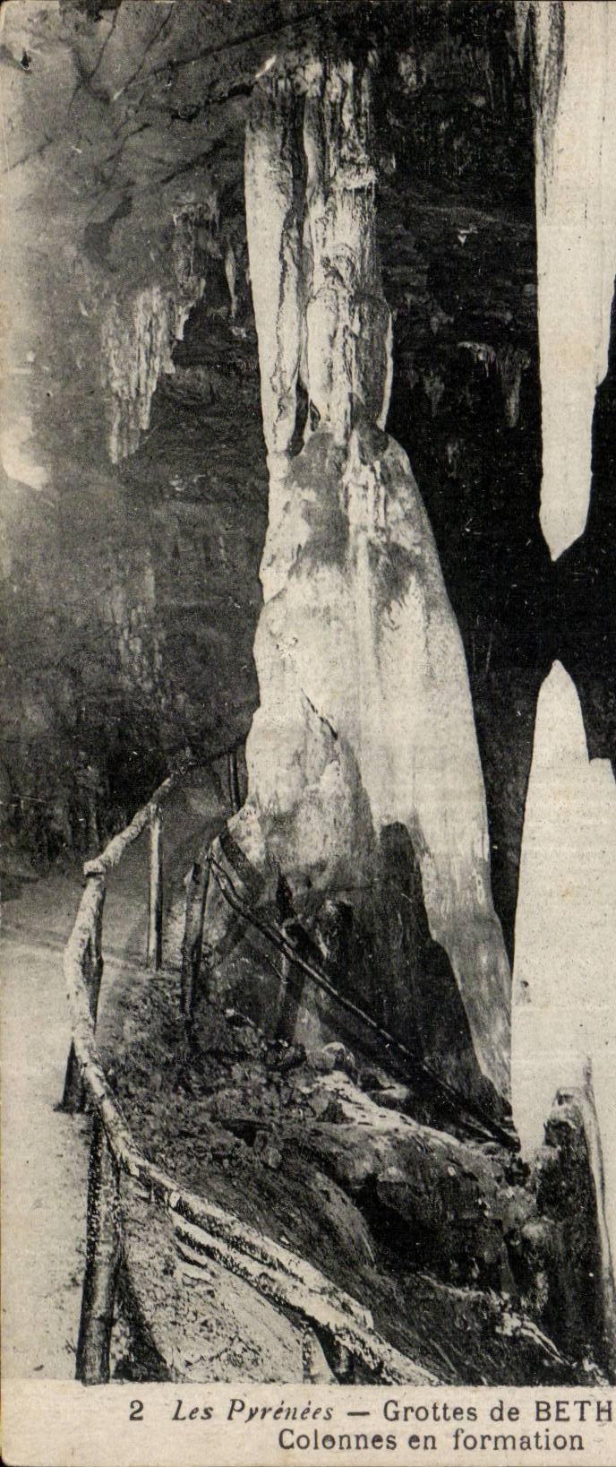 CPA Caves of Betharram Columns in formation