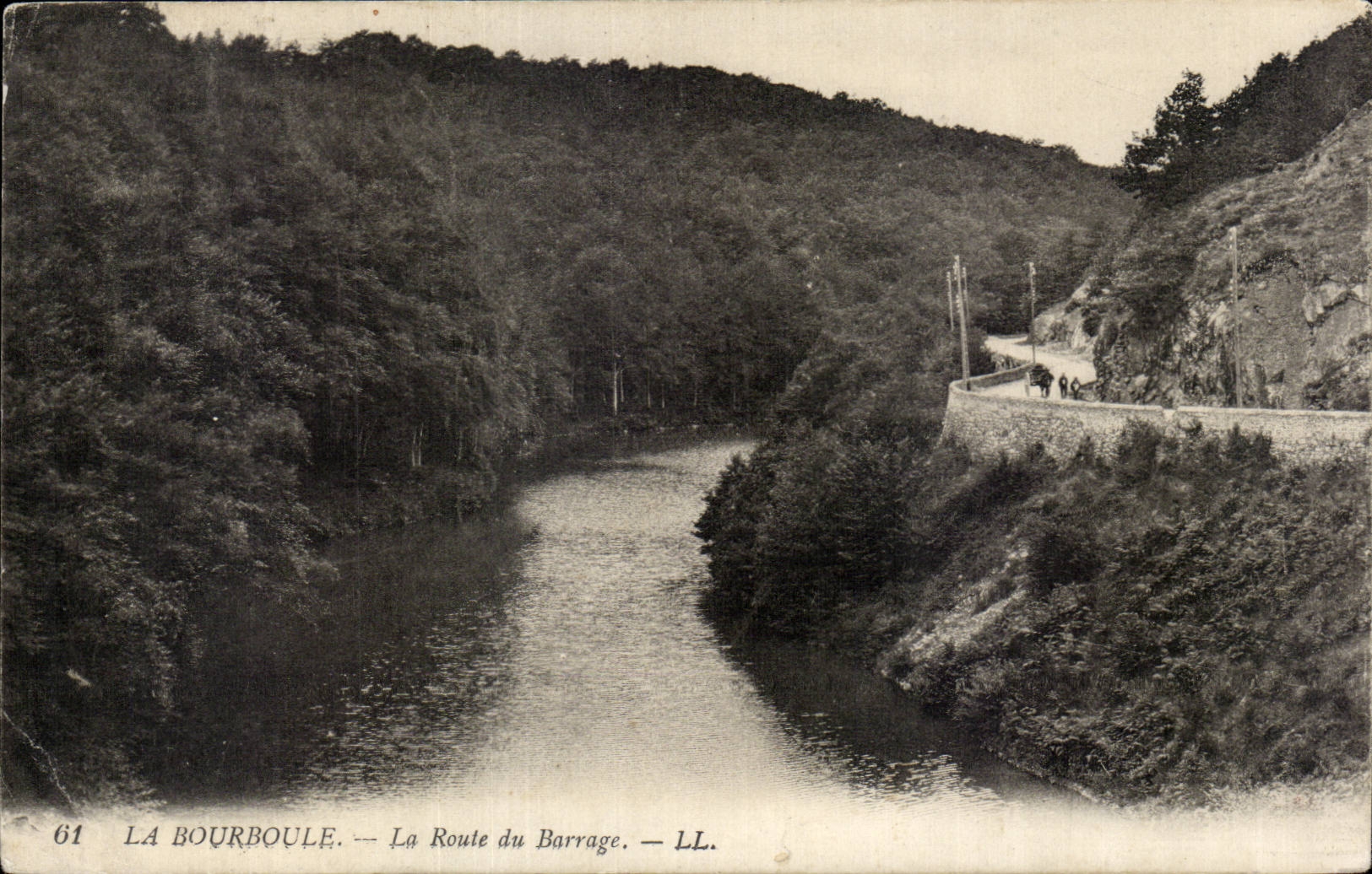 CPA Bourboule the road of the stopping