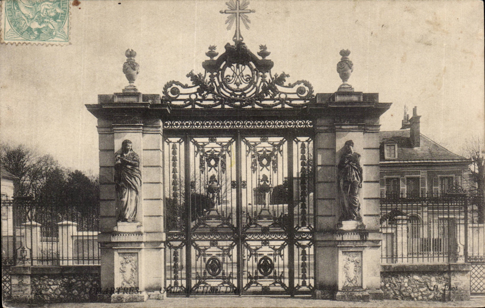 CPA Chartres Roasts hotel God