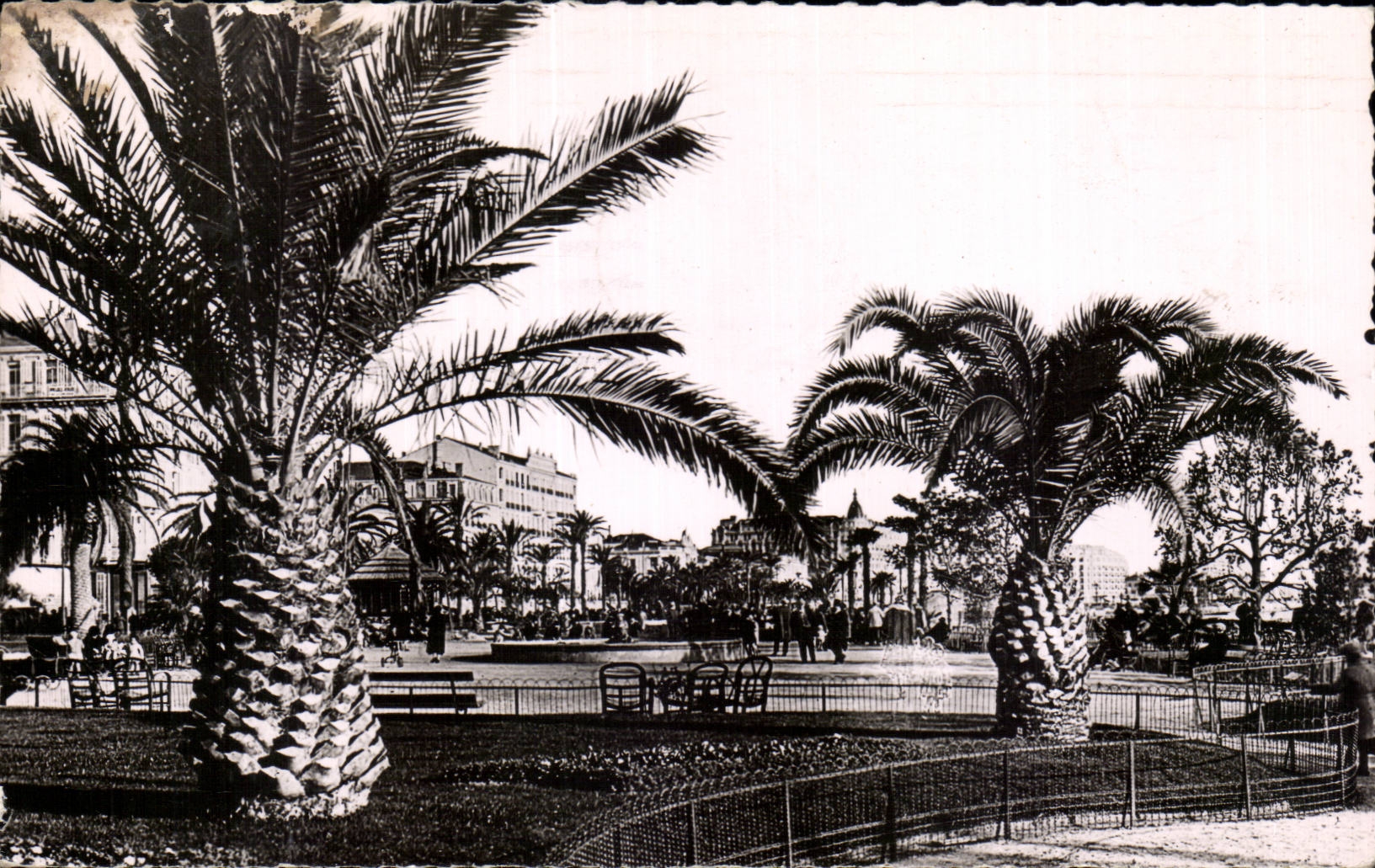 CPA Cannes the new gardens Flame great speedboat week Motorcycle MOTOR BIKE