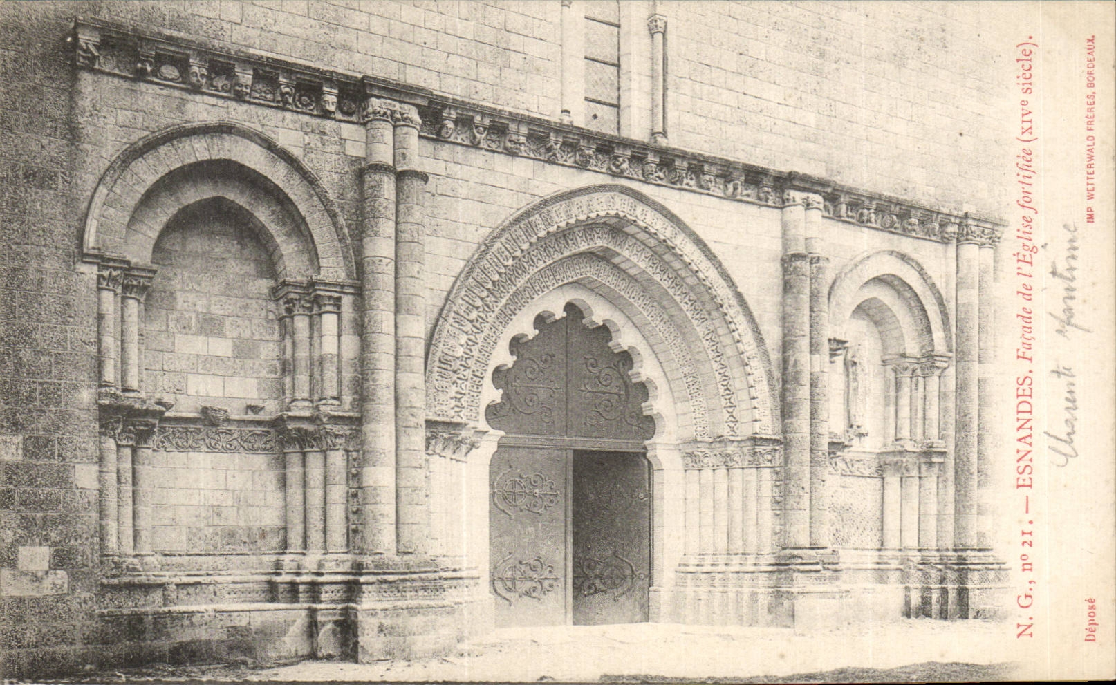 CPA Esnandes Frontage of church fortifiee