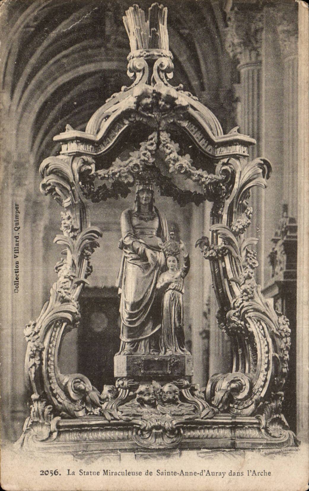 CPA the Statue miraculous one of Sainte Anne Auray in arch