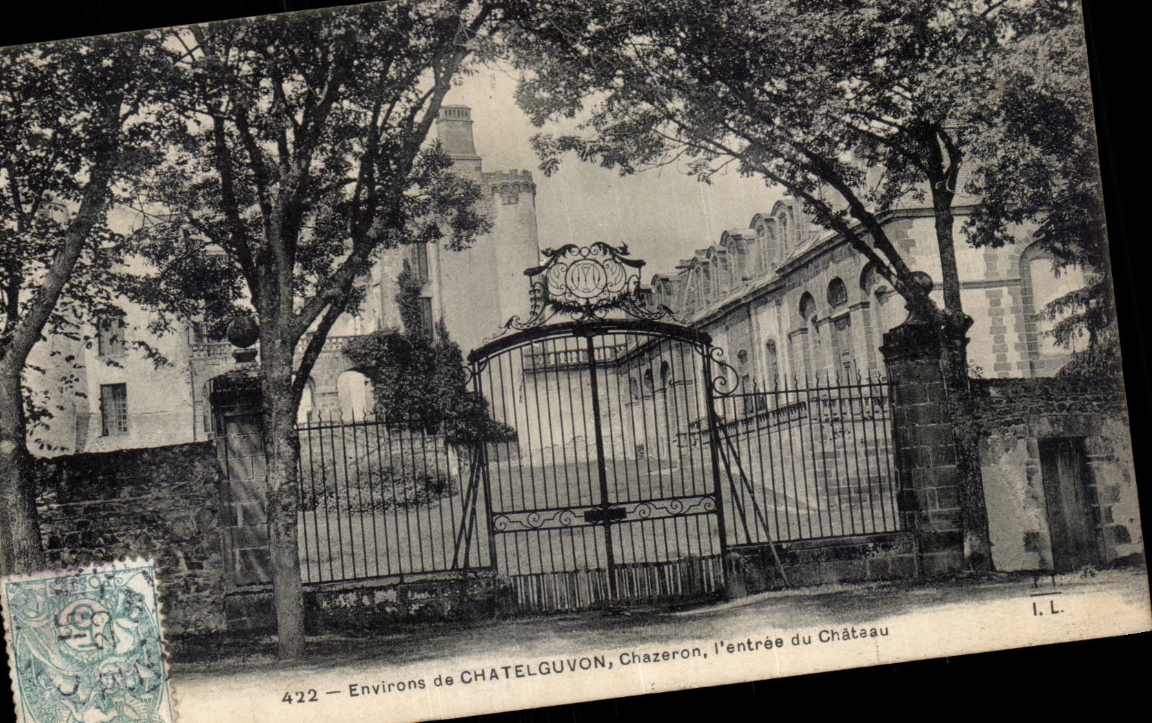 CPA Surroundings of Chatelguyon Chazeron Entering of the castle