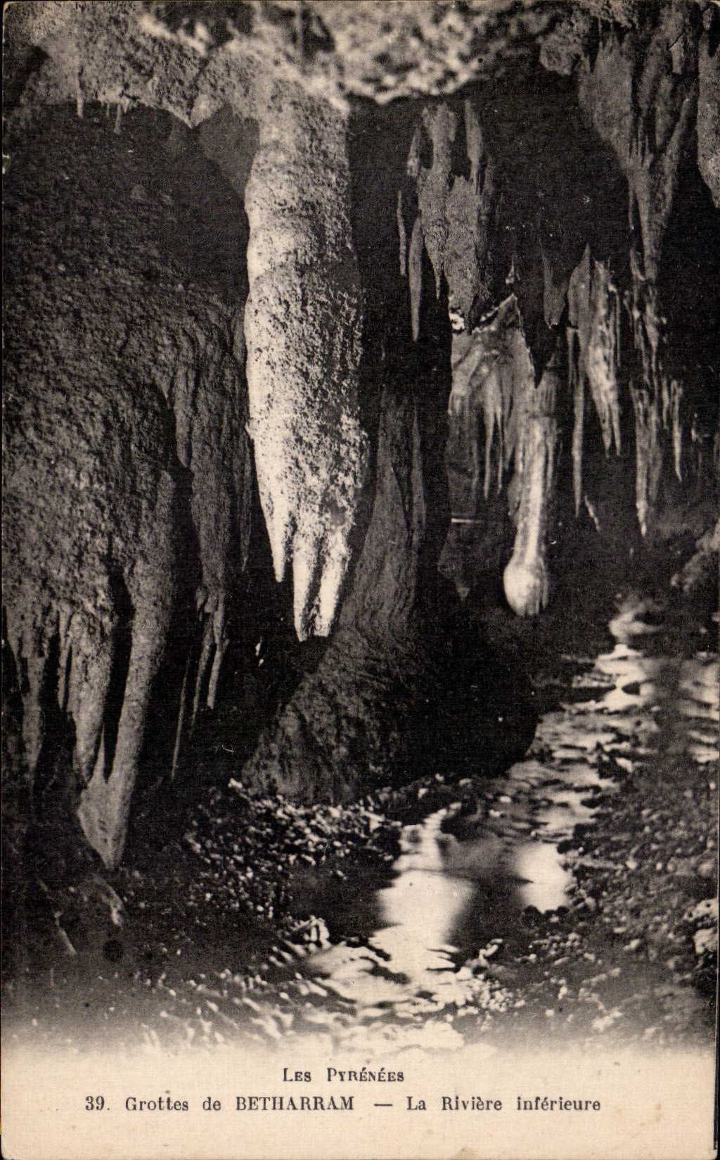 CPA Caves of Betharram the lower river
