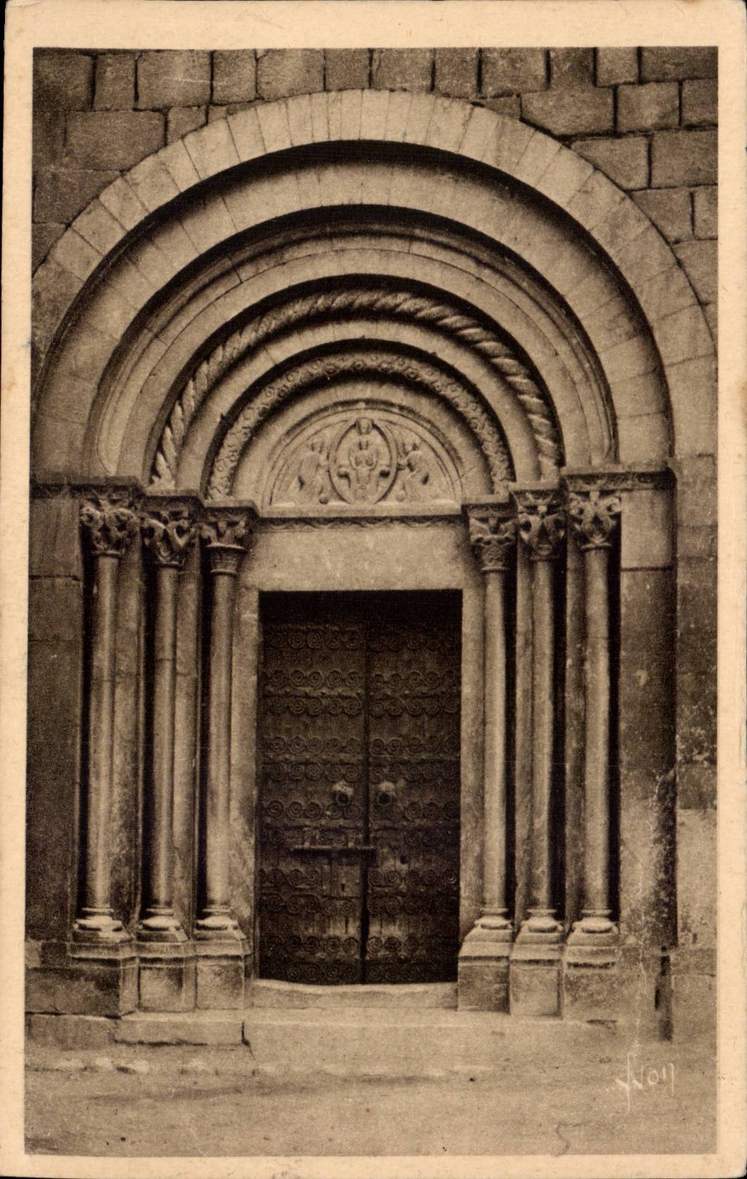 CPA Surroundings of Vernet les Bains Gate of church