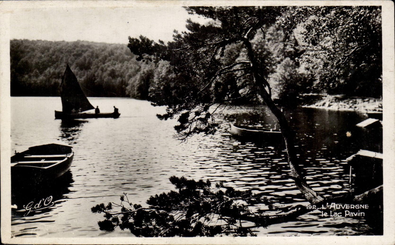 CPA Auvergne and the lake Pavin