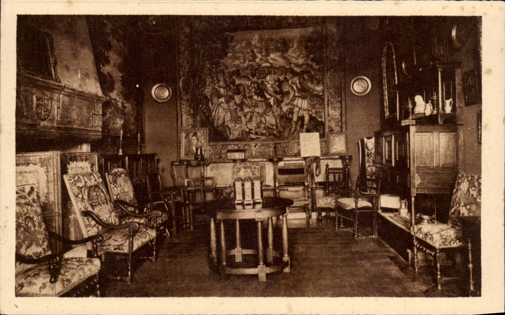 CPA Chateau de Castelnau pres Bretenoux Salle de Luynes