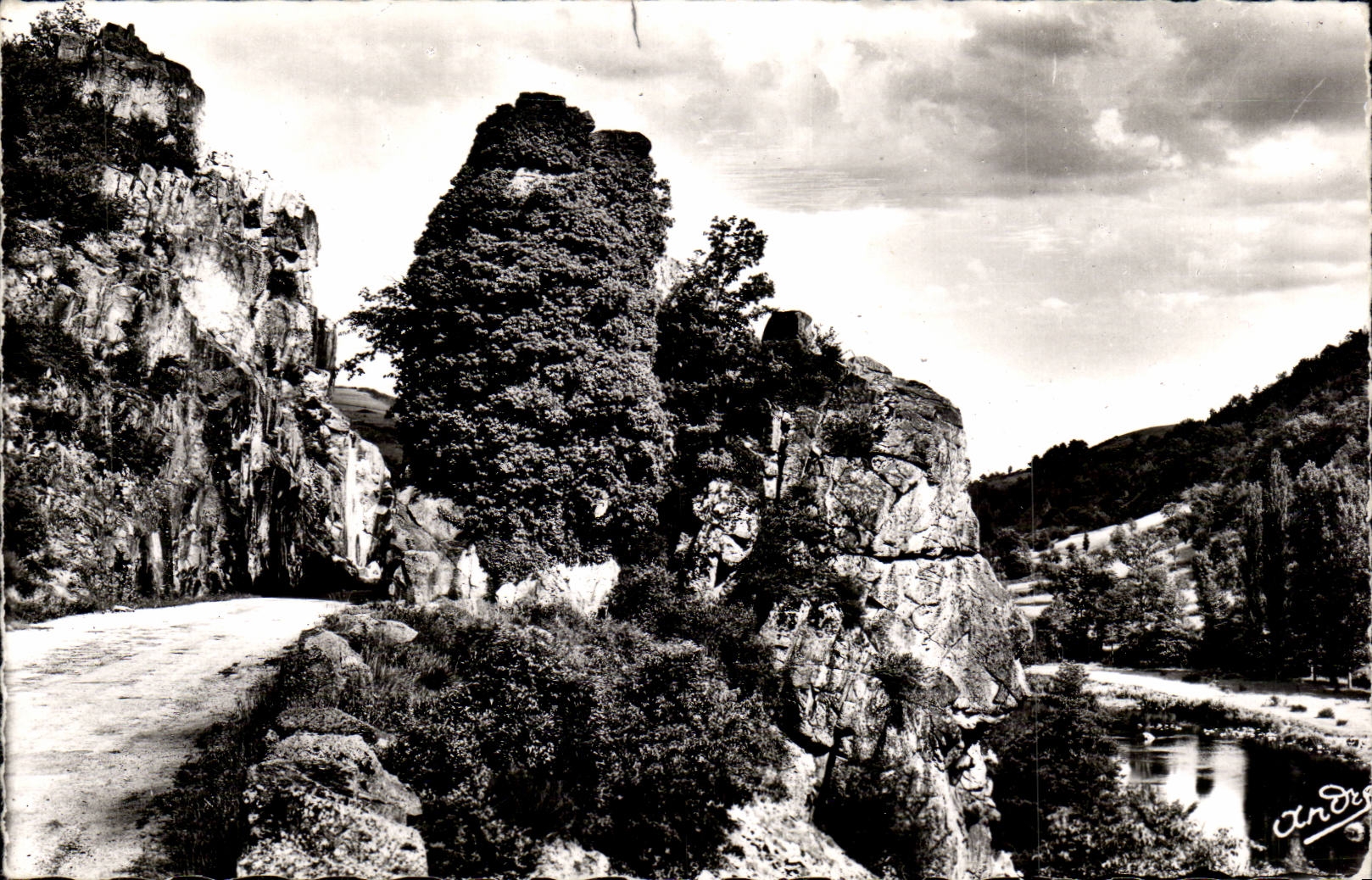 CPSM Falls of Chouvigny the rock Armand and Sioule