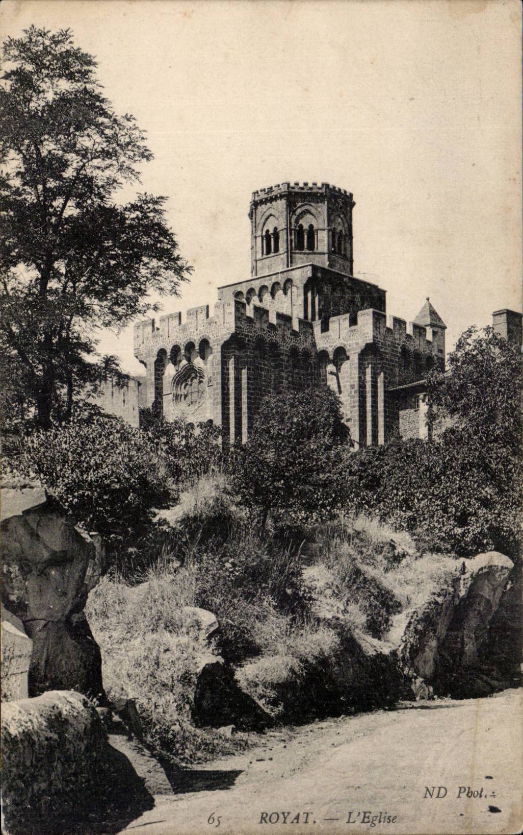 CPA Auvergne Royat church