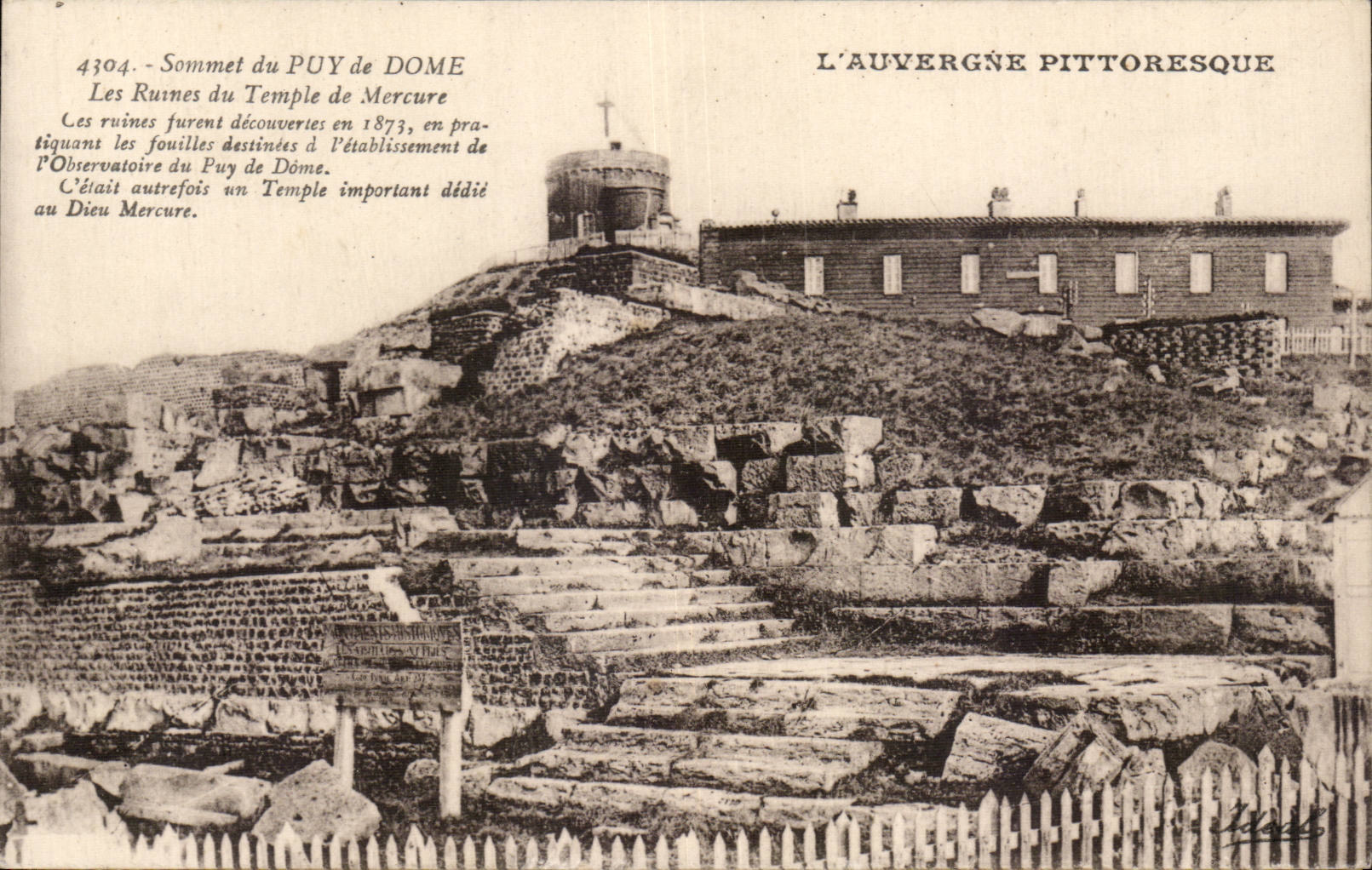 CPA Auvergne the top of Puy de Dome