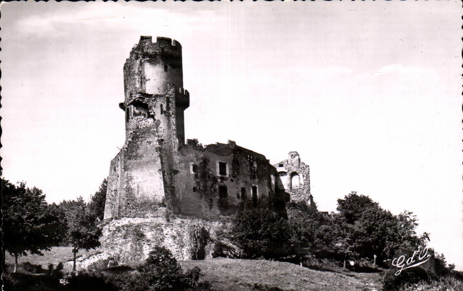 CPA Auvergne Castle of Tournoels