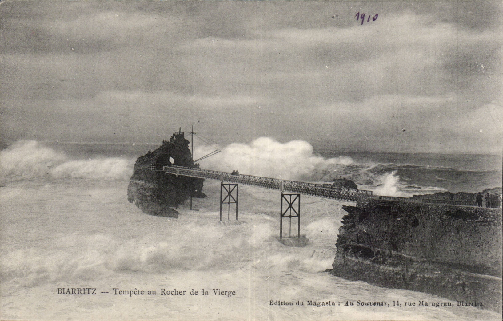 CPA Biarritz Tempeteau rocher de la vierge 