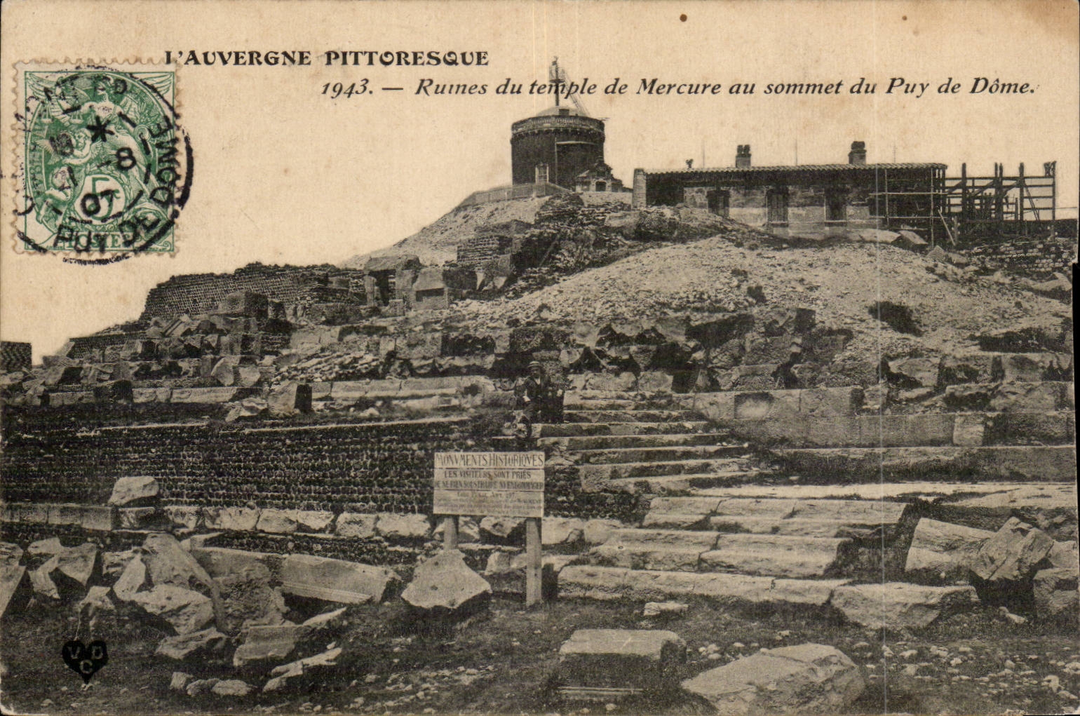CPA Auvergne Ruins of the Mercury temple at the top of Puy de Dome