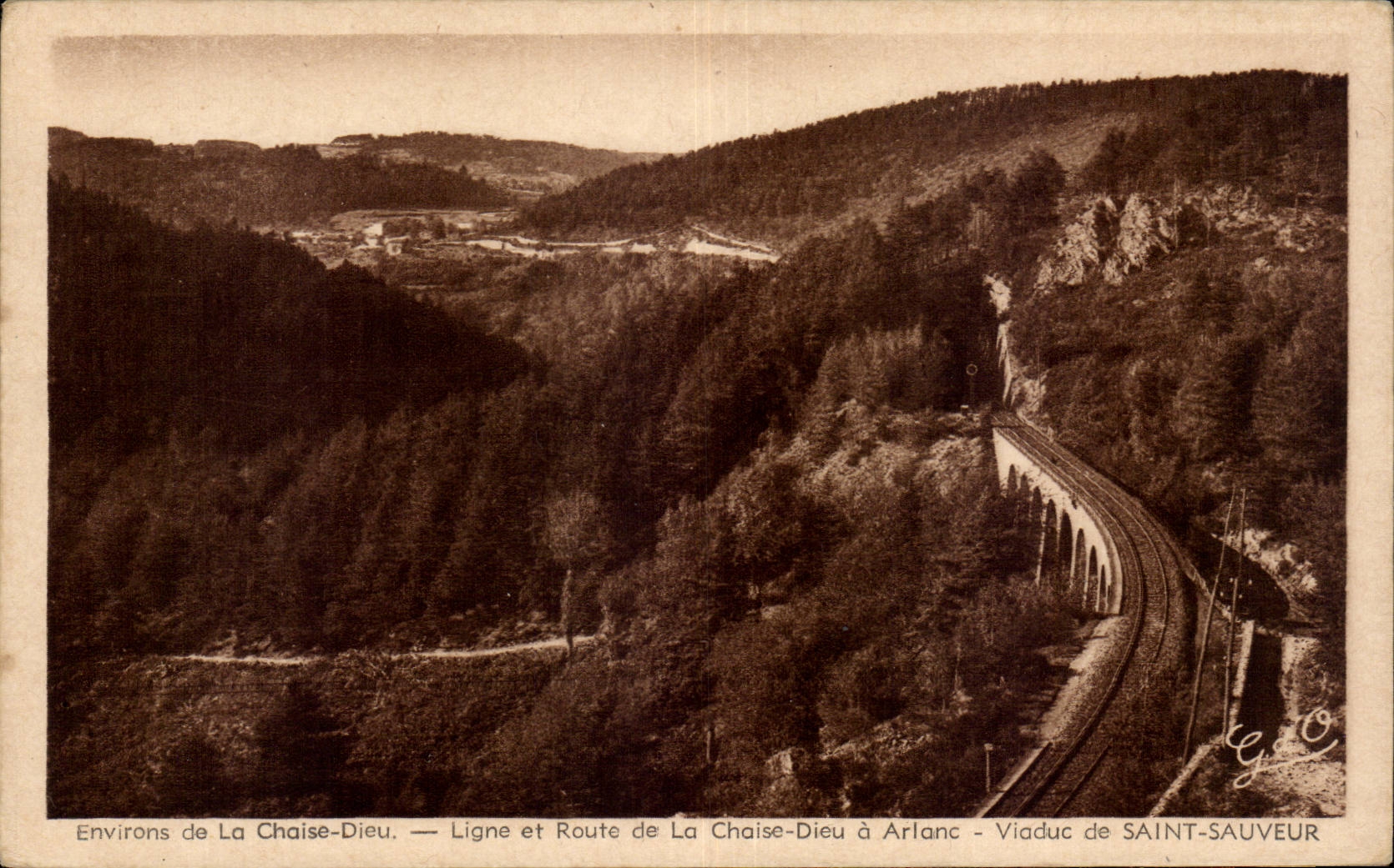 CPA Surroundings of the Chair God Line and road of the Chair God Saint has Arlanc Viaduc of Saver