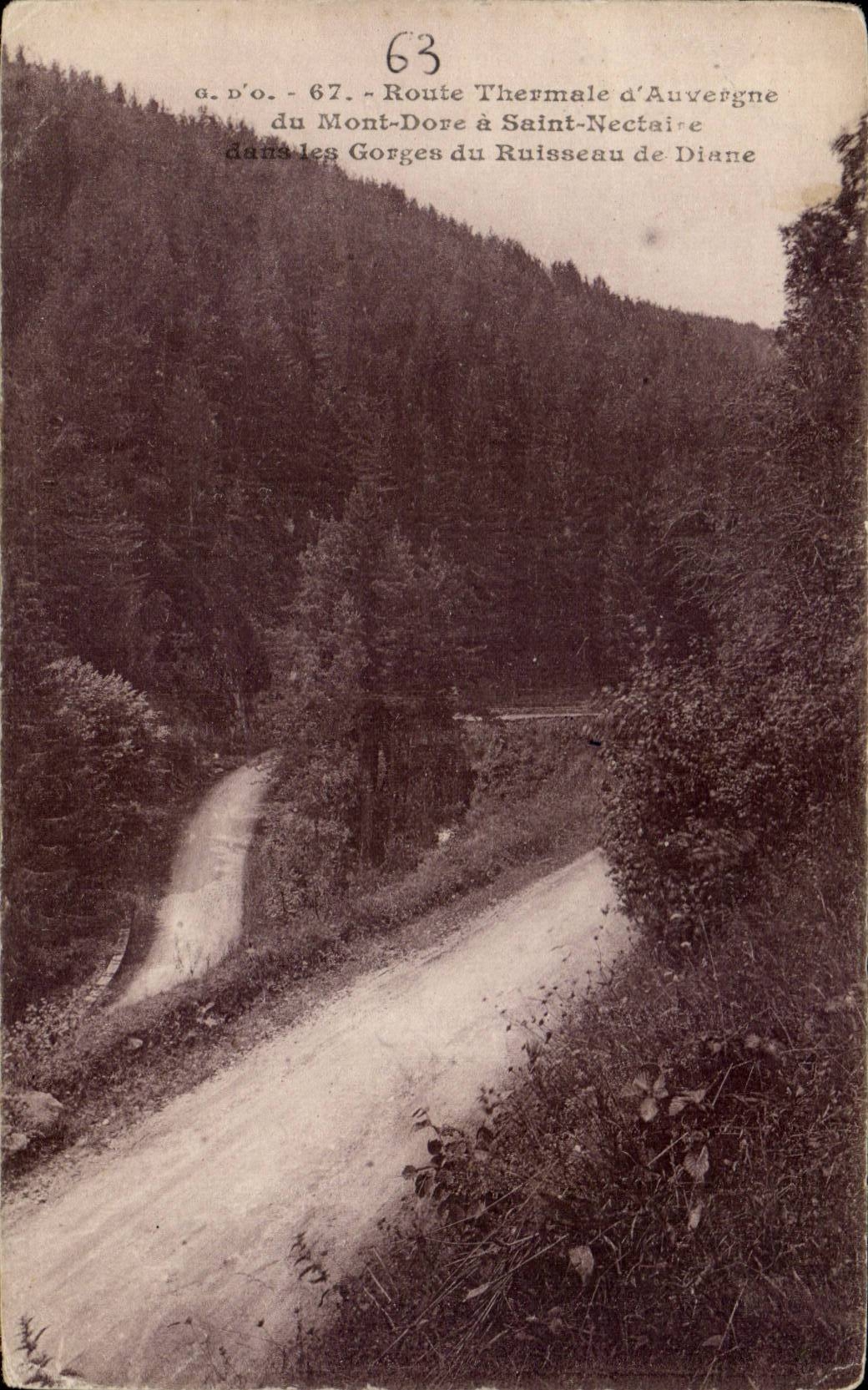 CPA thermal Route Auvergne of the Mount Gilds has Saint Nectary in the throats of the brook of Diane