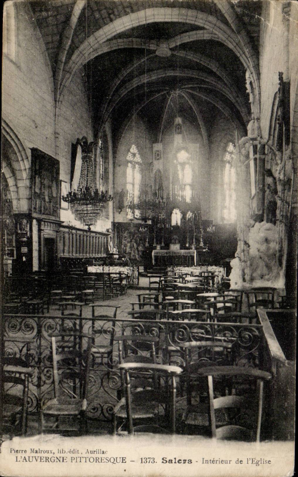 CPA Auvergne Salers Interior of church