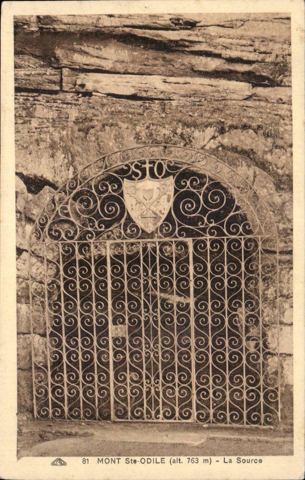 St Odile del montaje de CPA la fuente