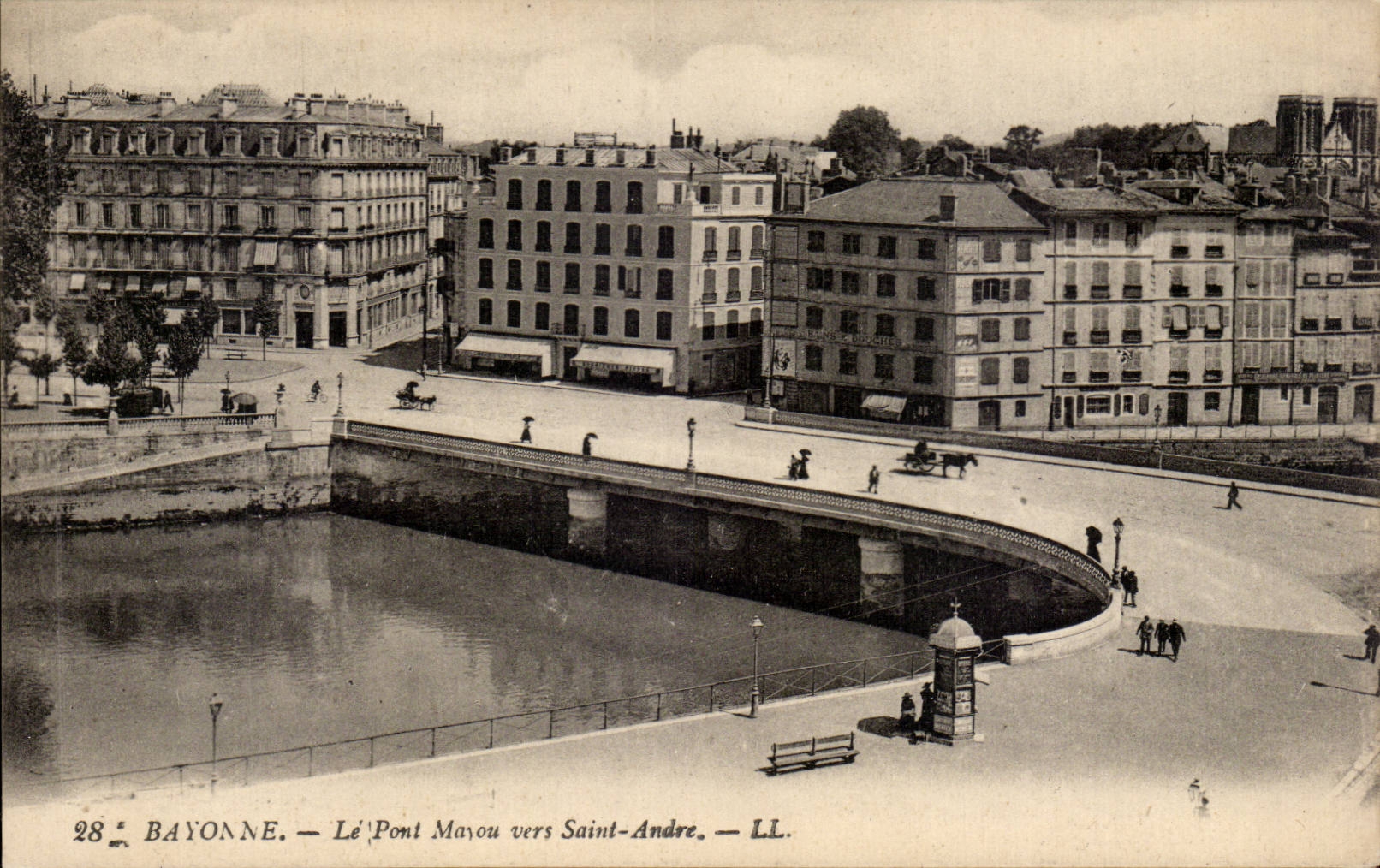 CPA Bayonne the Mayou bridge towards Saint Andre