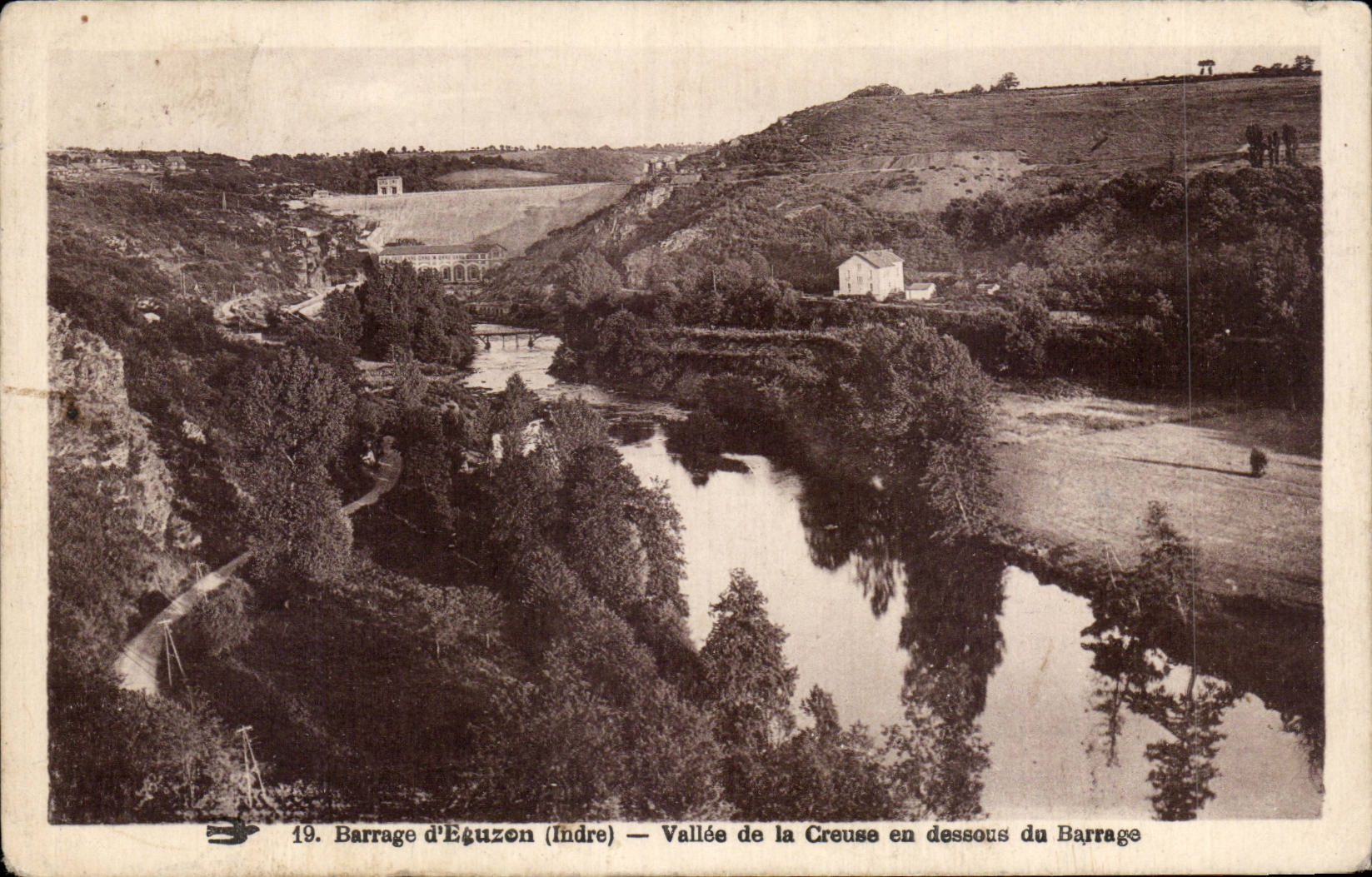 CPA que para el valle de Eguzon del hueco en una parte mAs inferior de la detencion