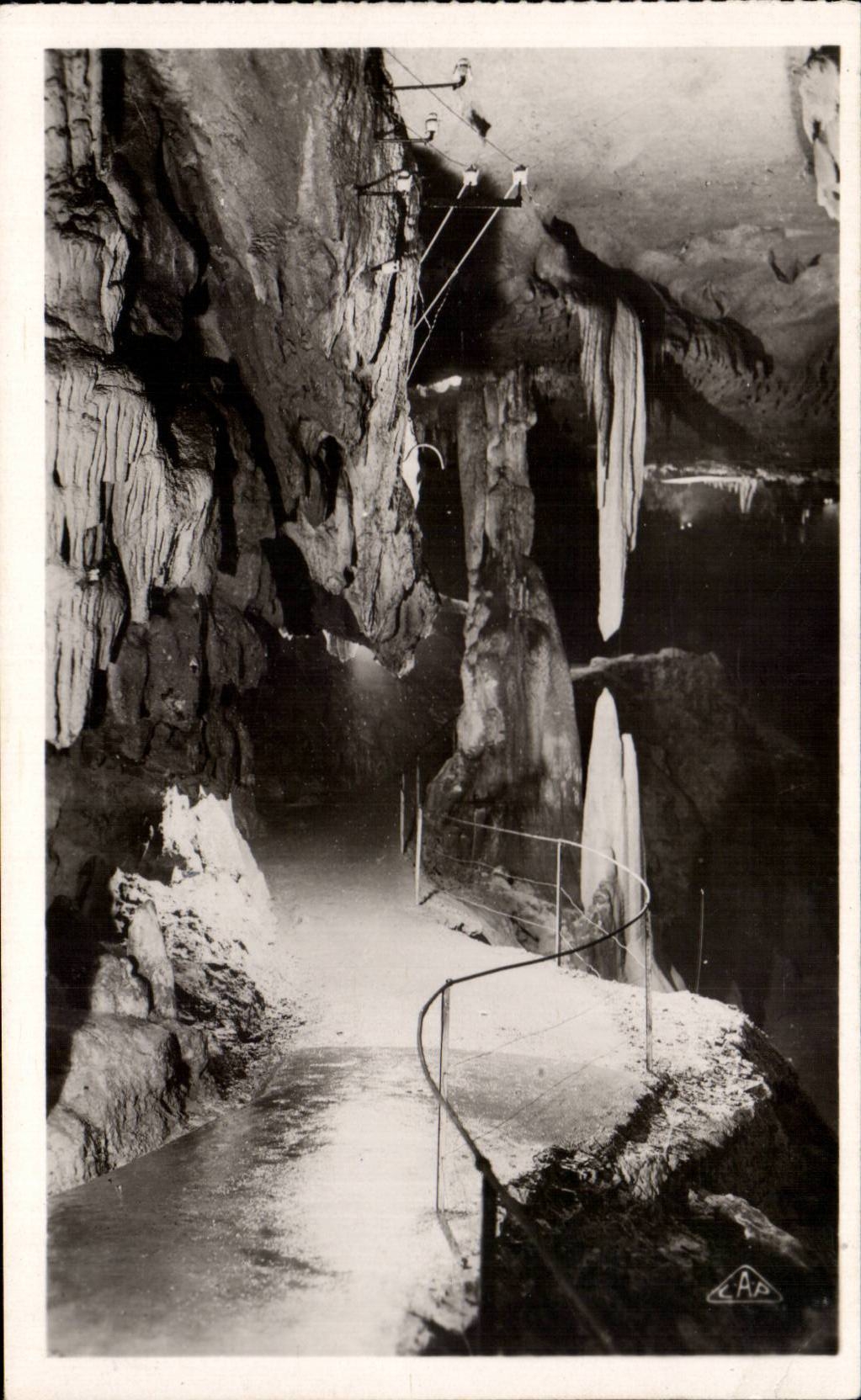 CPA Caves of Betharram the hall