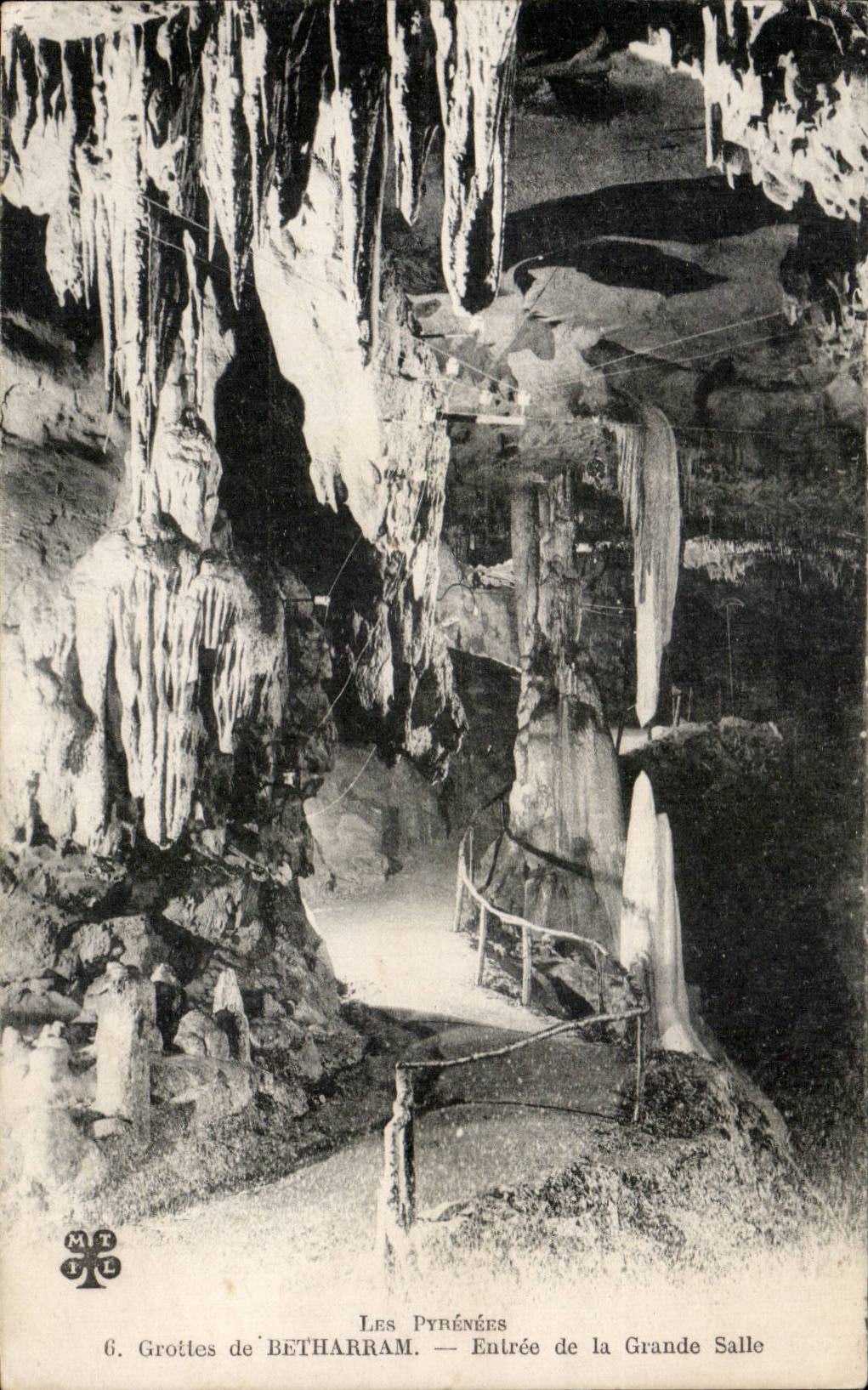 CPA Caves of Betharram Entrance of the large room