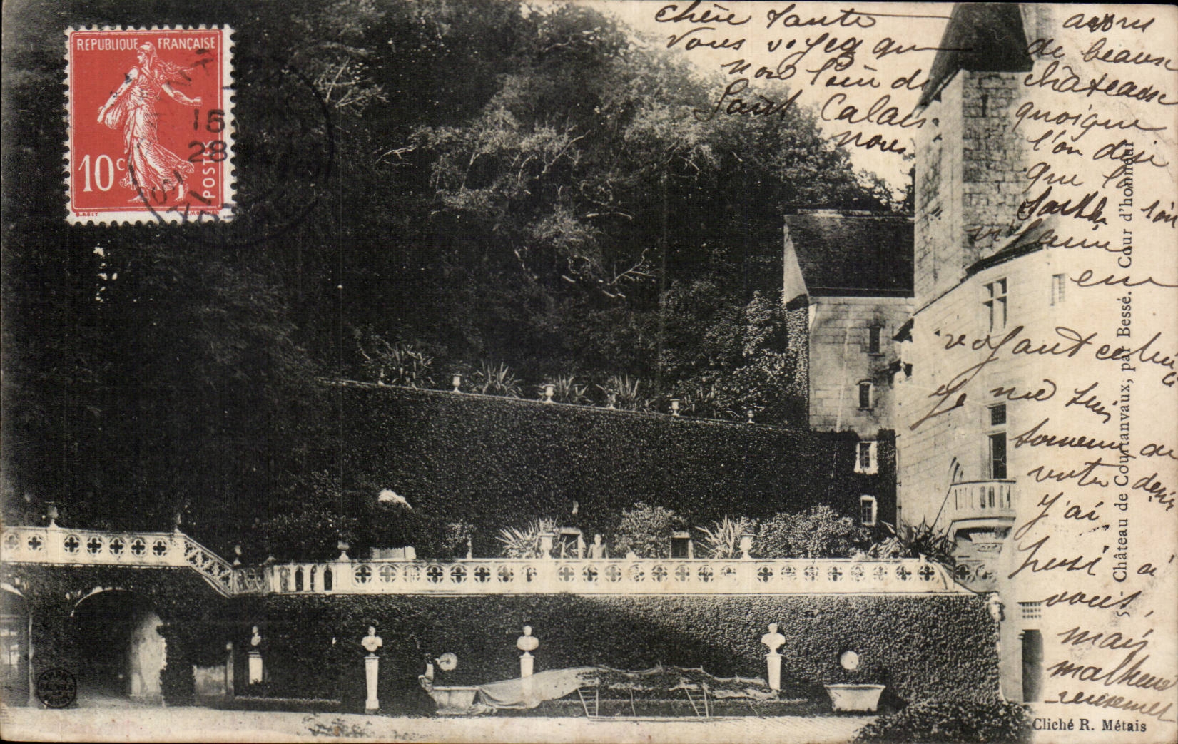 Castillo de CPA del honor de la corte del ourtanvaux