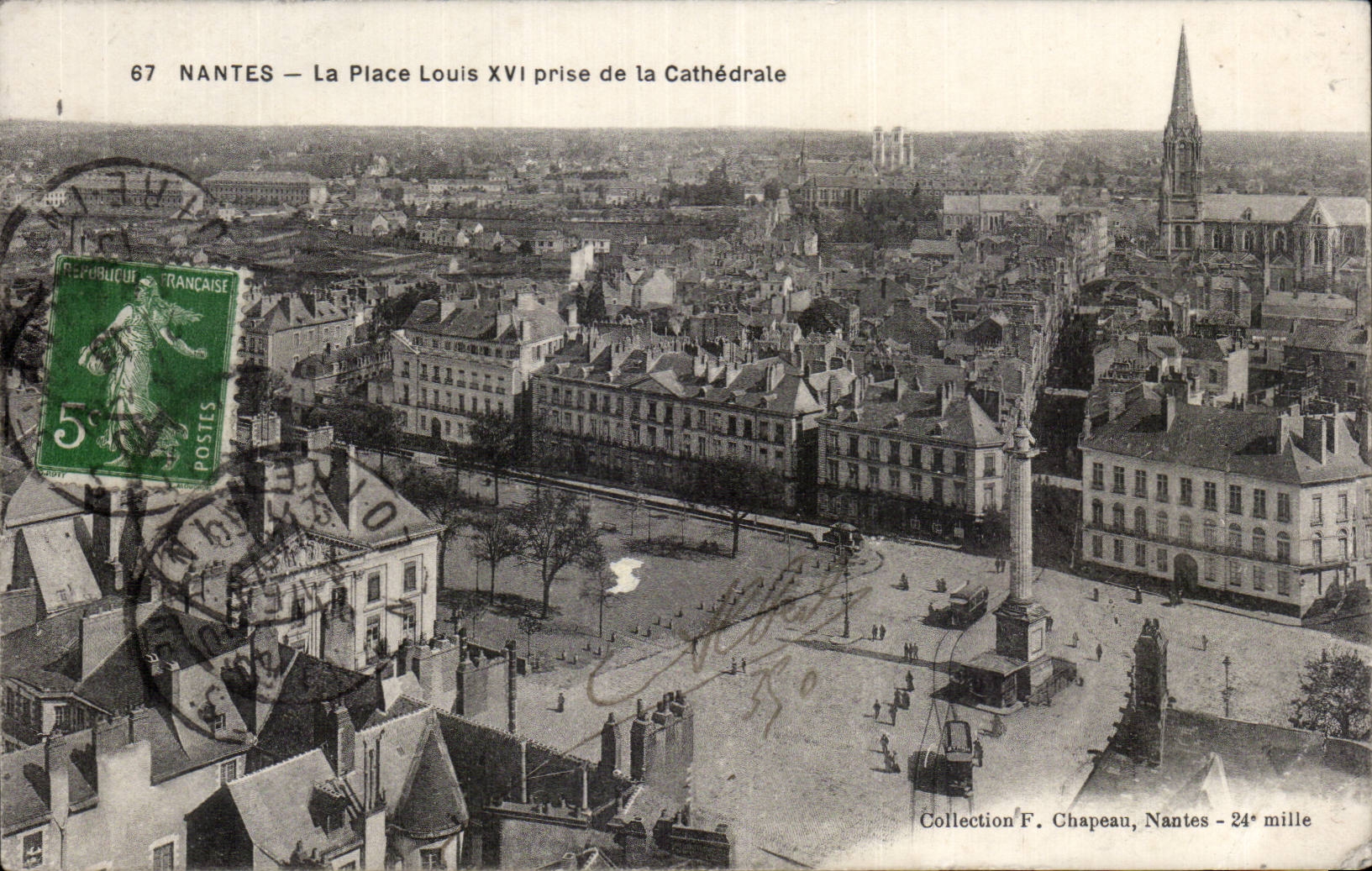 CPA Nantes the place Louis XVI catch of the cathedral