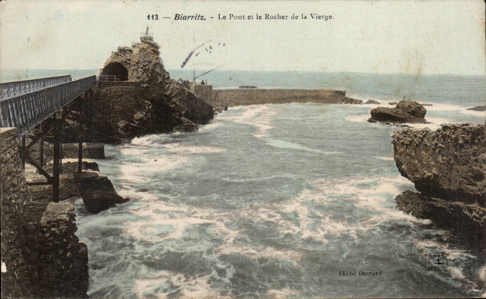 CPA Biarritz Le pont et le rocher de la vierge