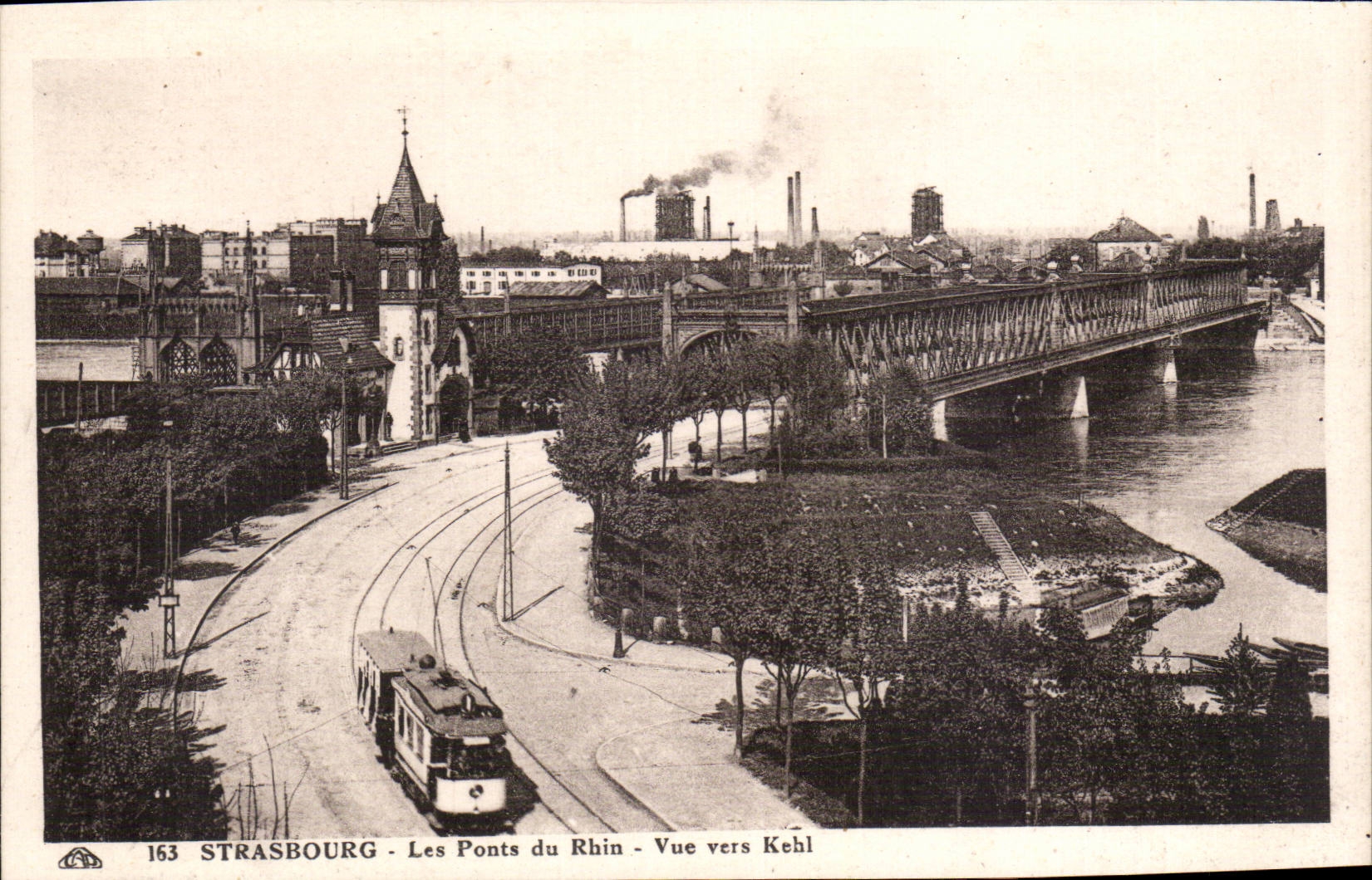 CPA Strasbourg bridges of the Rhine Seen towards Kehl