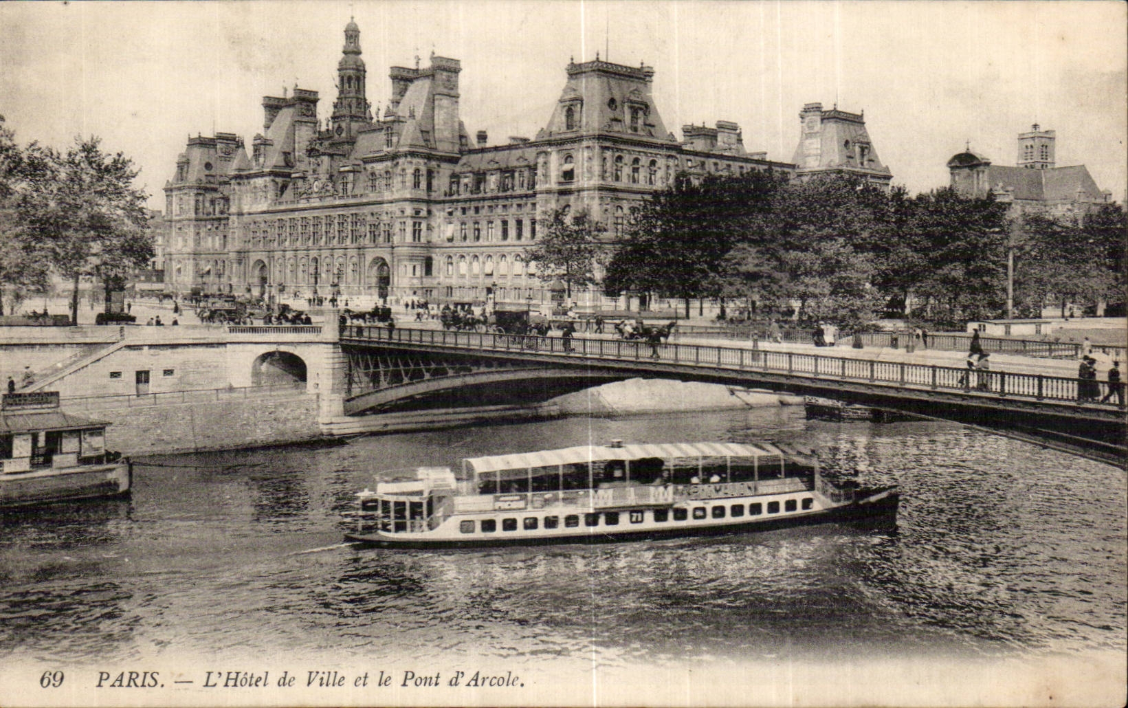 CPA Paris Hotel de ville et le pont d Arcole