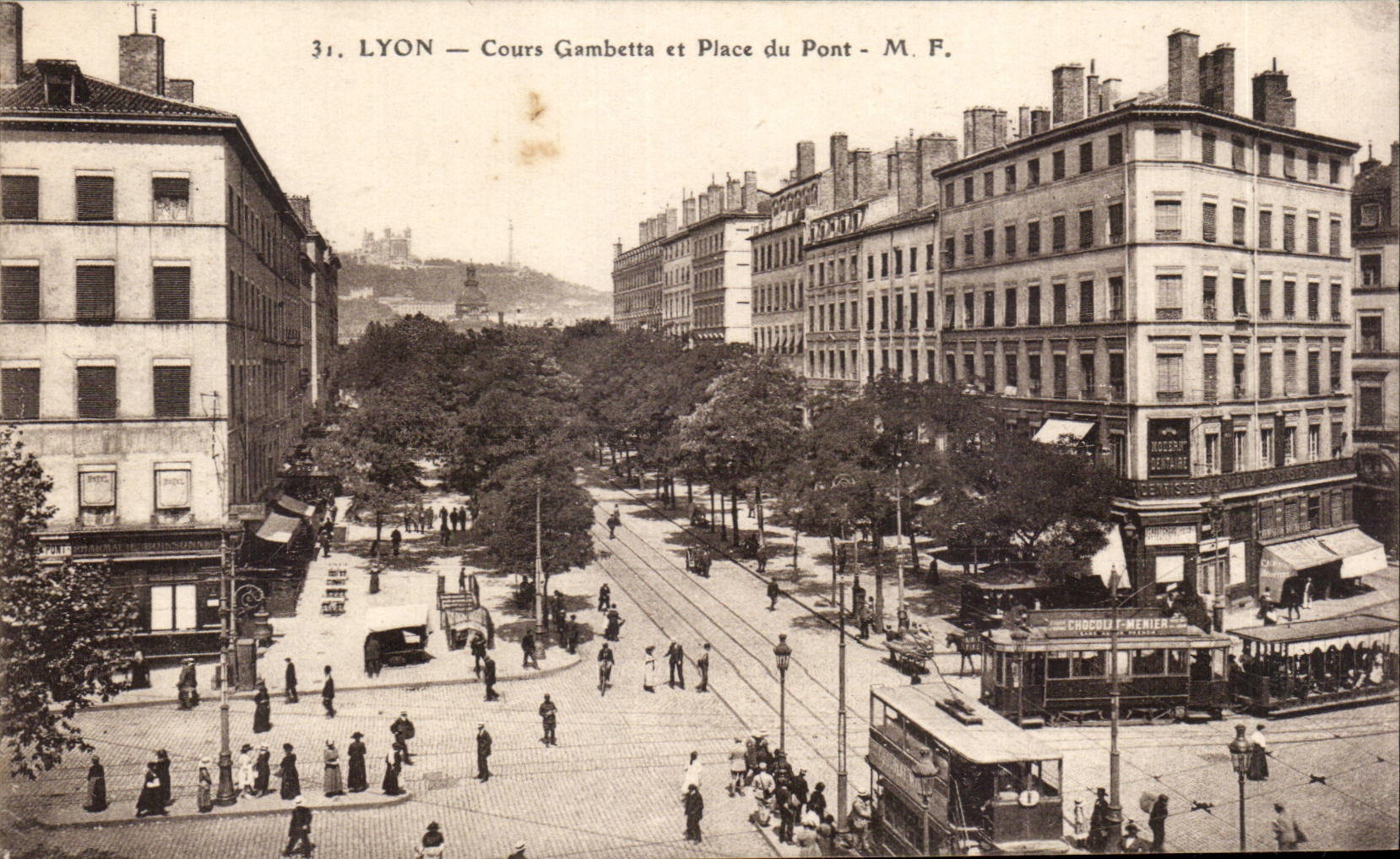 CPA Lyon Gambetta Course and place of the bridge
