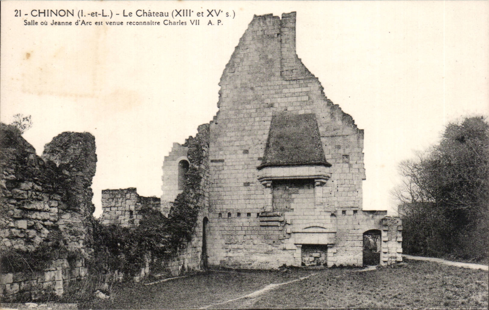 CPA Chinon the castle