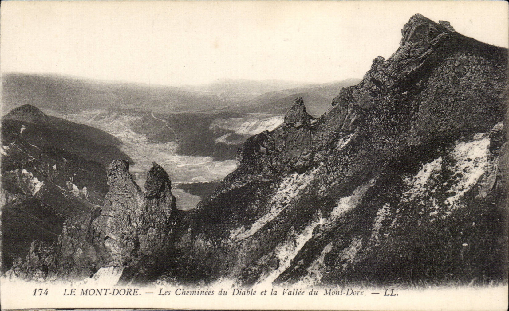 CPA the Mount Gilds the chimneys of the devil and the valley of the Mount Gilds