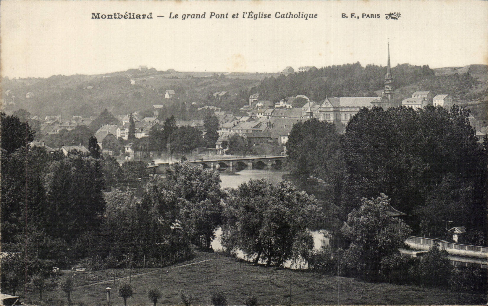CPA Monbeliard the large bridge and Catholic church