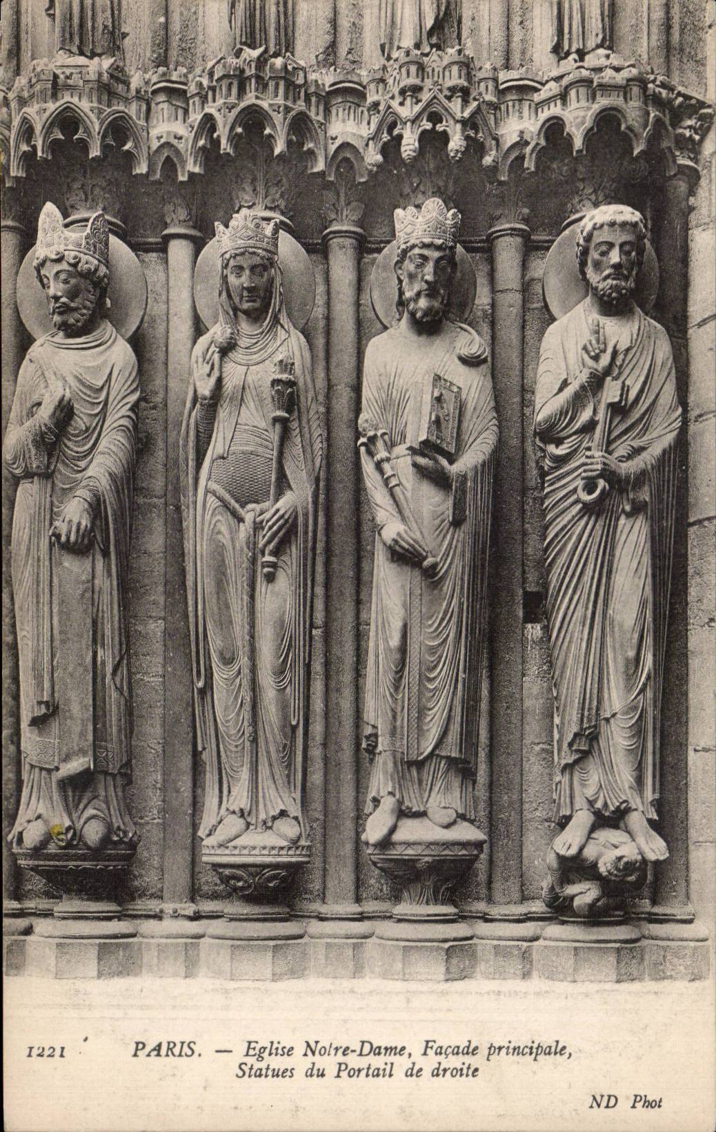 CPA Paris Eglise Notre Dame Facade principale Statues du portail de droite