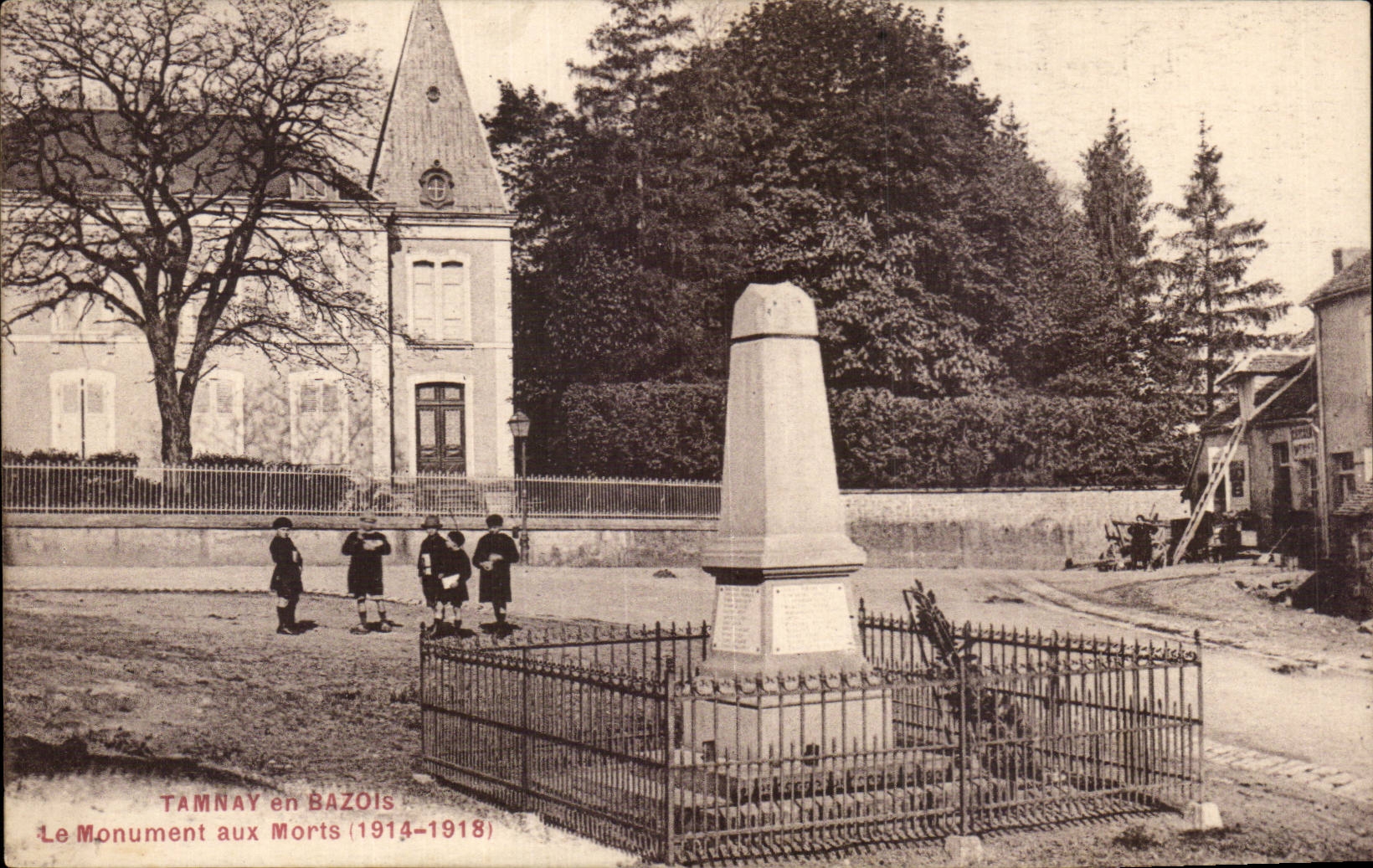 CPA Tamnay in Bazois the war memorial