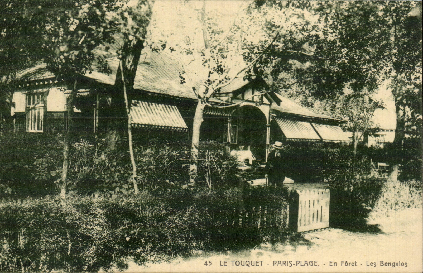 Playa de CPA Touquet Paris fuera de bengalos del taladro