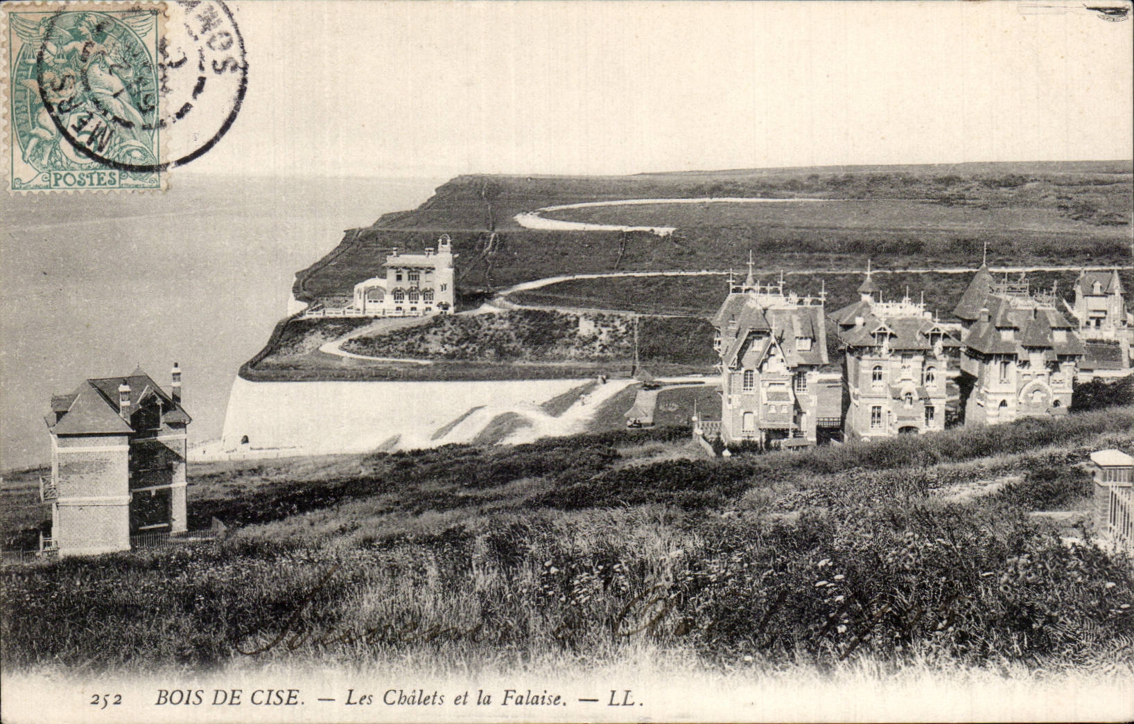CPA Wood of Cise country cottages and the Cliff