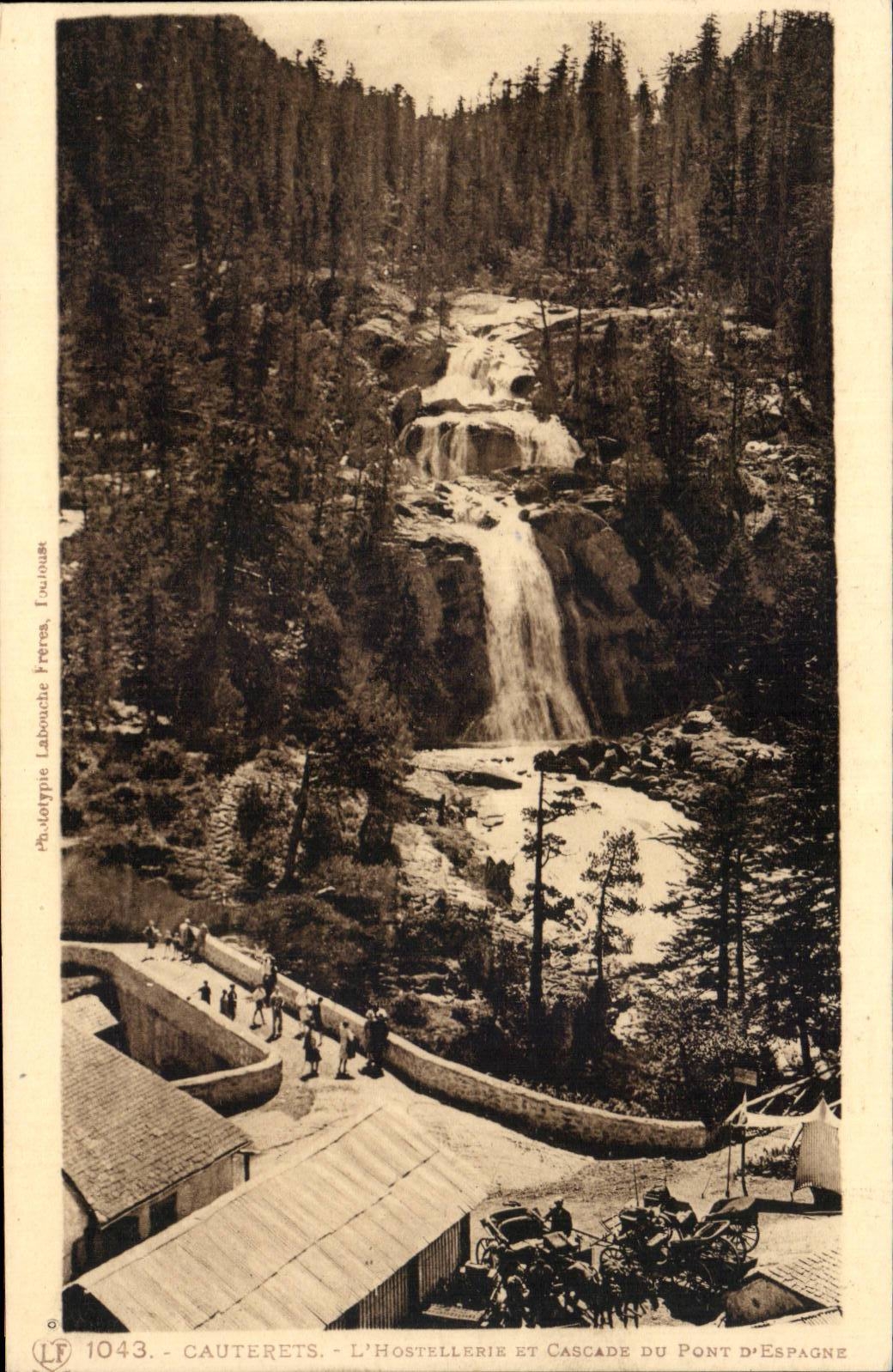 CPA Cauterets fashionable country inn and the cascade of the bridge Spain
