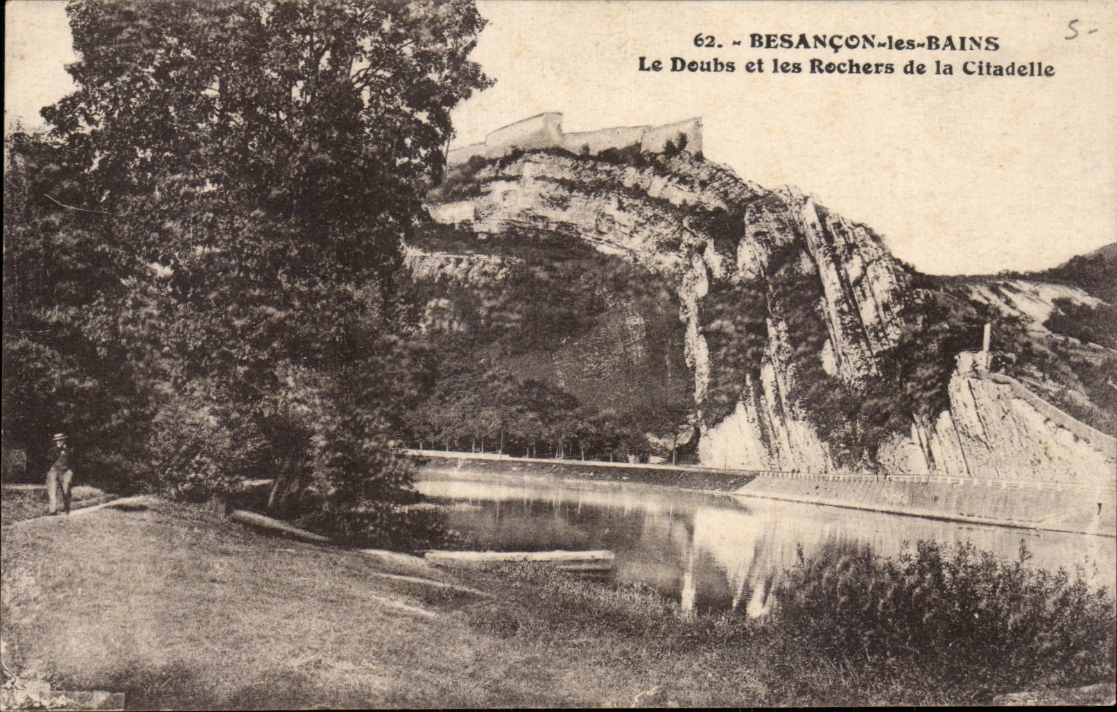 CPA Besancon les Bains Doubs and rocks of the citadel