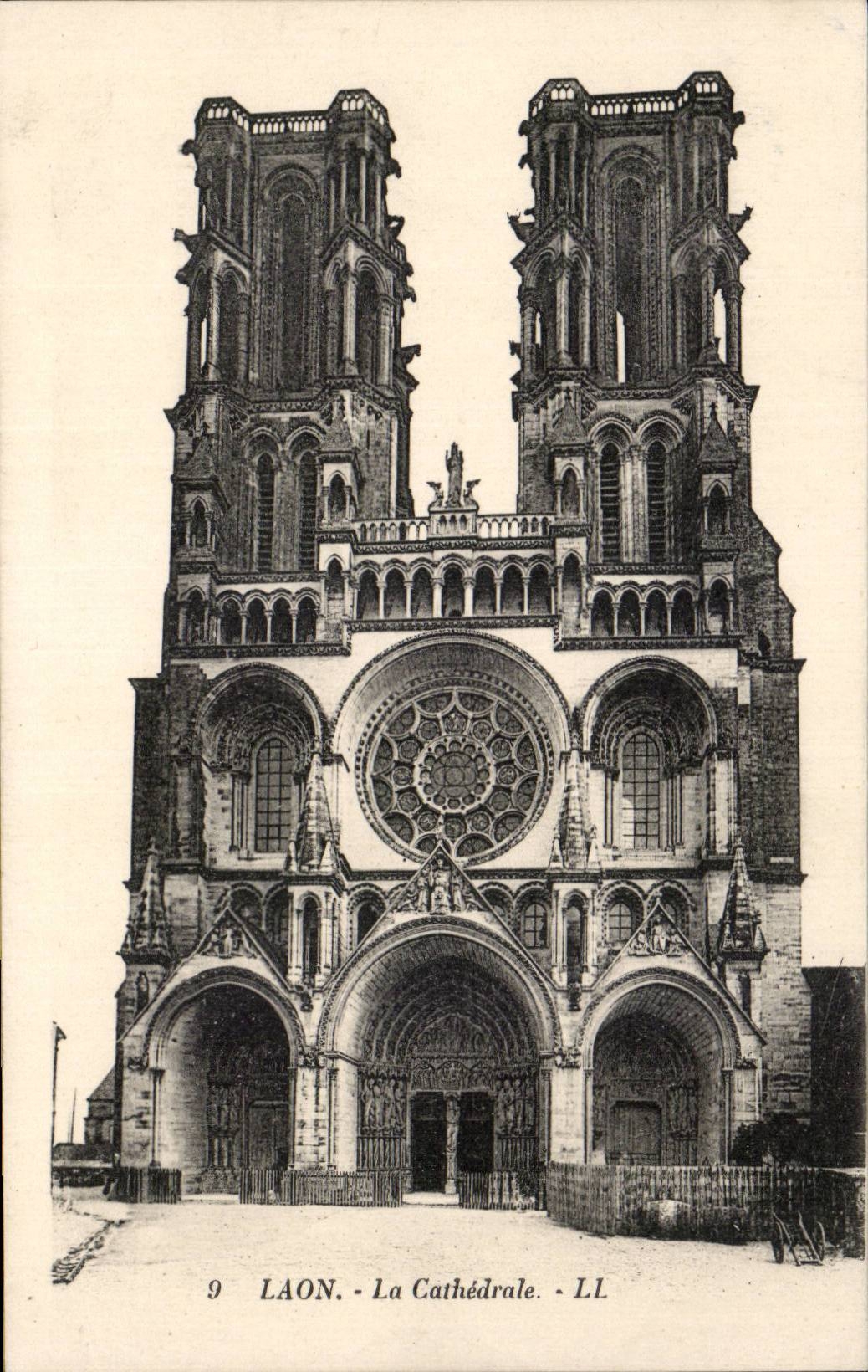 CPA Laon the cathedral