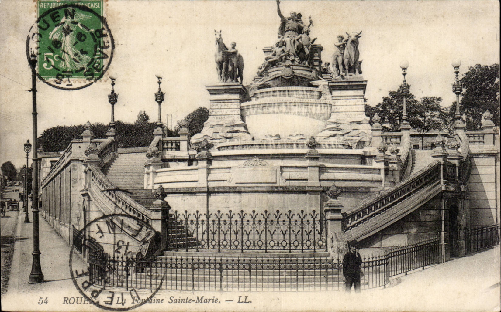 CPA Rouen the fountain Sainte Marie