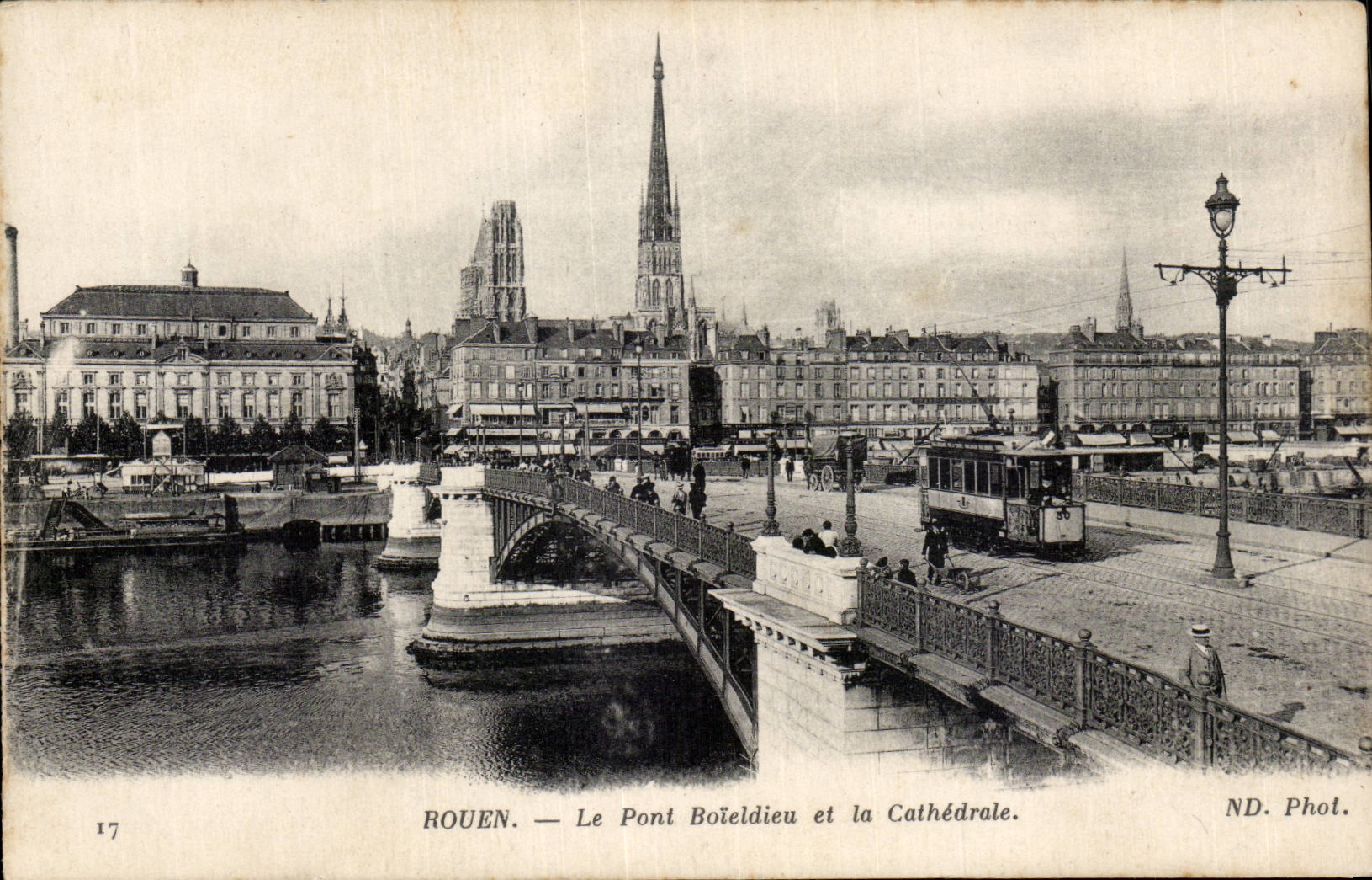 CPA Rouen the Boieldieu bridge and the cathedral