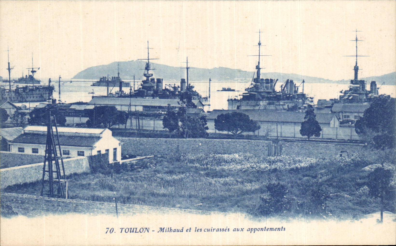 CPA Toulon Milhaud and armours with the wharves