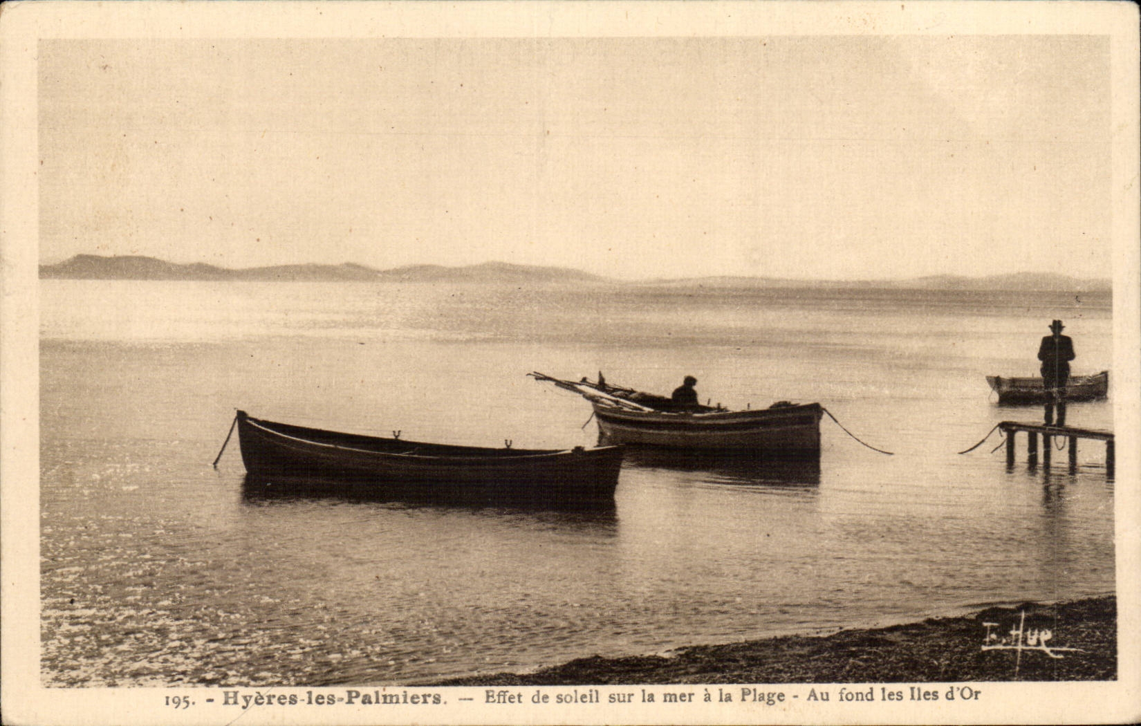 CPA Hyeres el efecto de las palmeras del sol en el mar con la playa en la parte inferior el oro de las islas