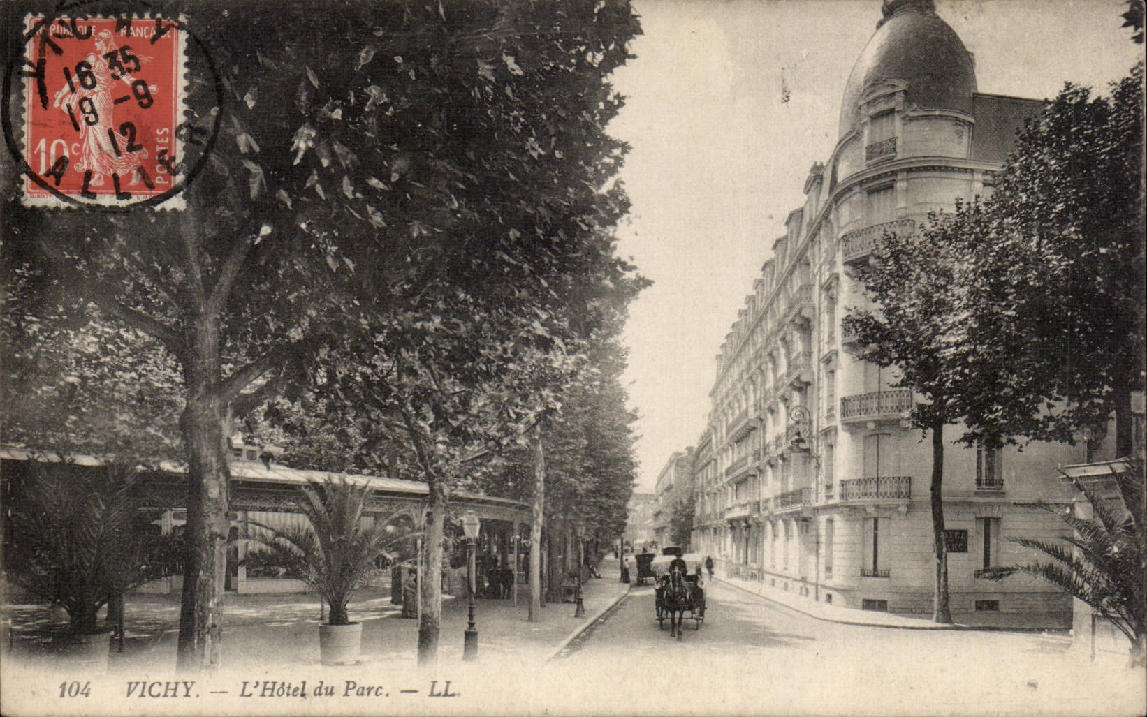 CPA Vichy L hotel du parc