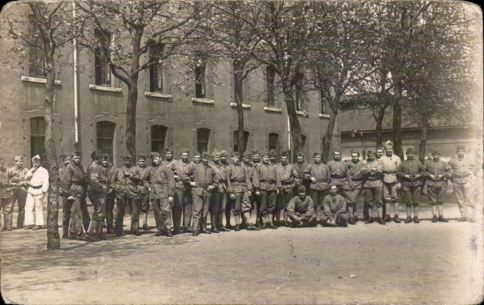 Real photo Militaria Soldiers