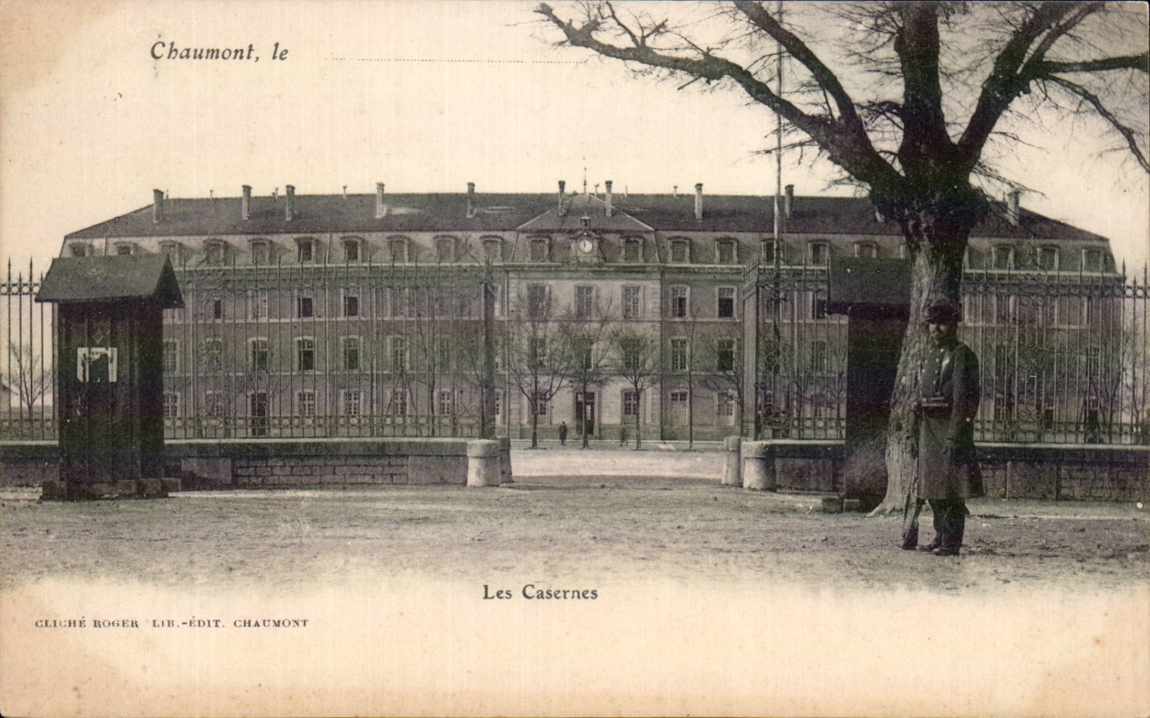 Chaumont - Barracks - CPA
