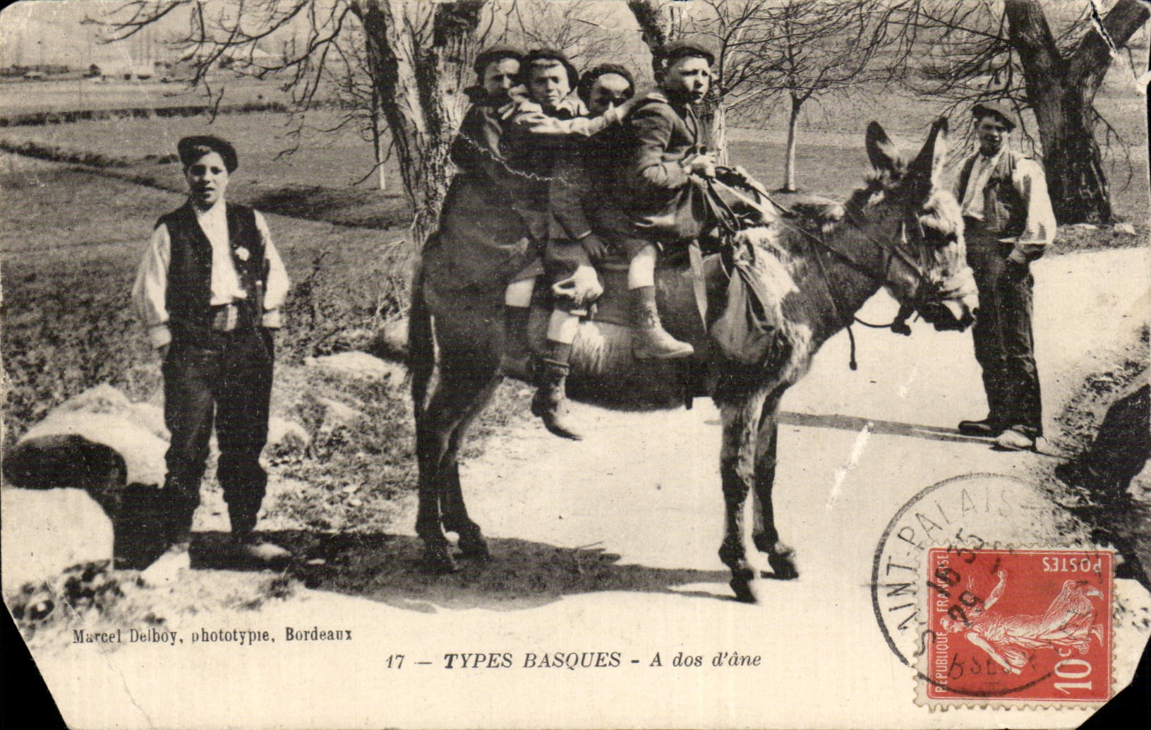 Folklore - Costumes - Basques Types - has back Ane - donkey - CPA